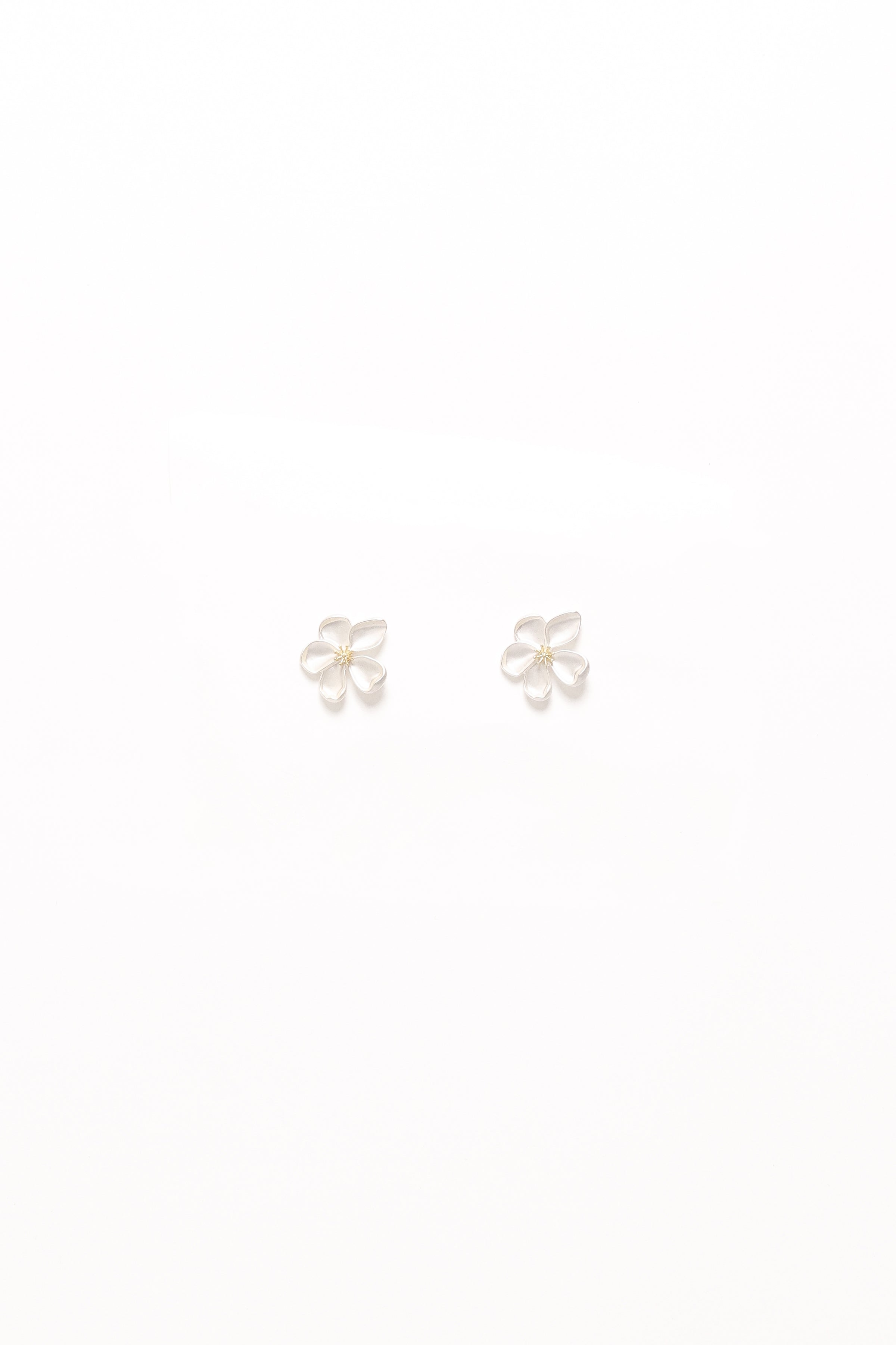 Gisella Flower Earrings - White
