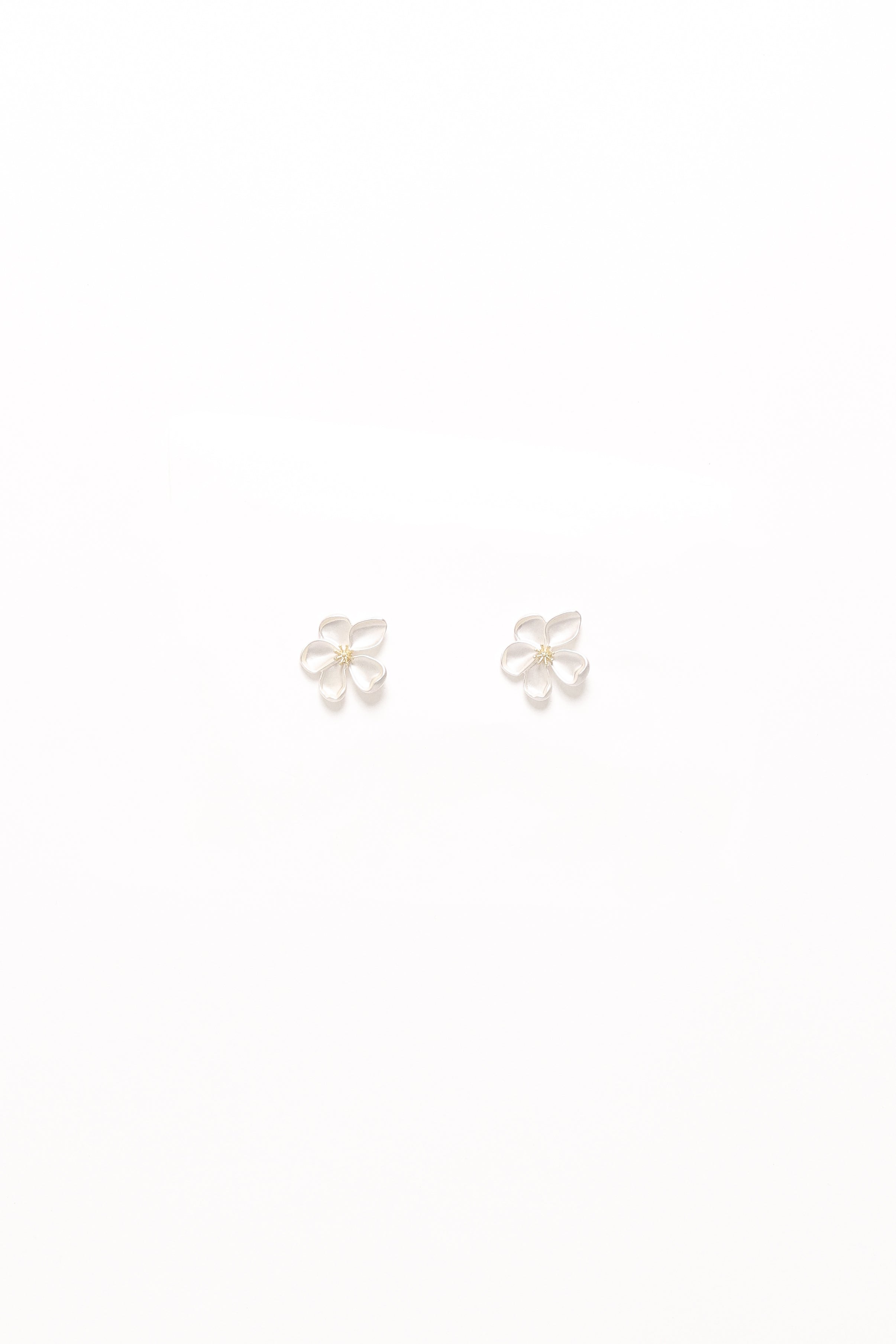 Gisella Flower Earrings - White