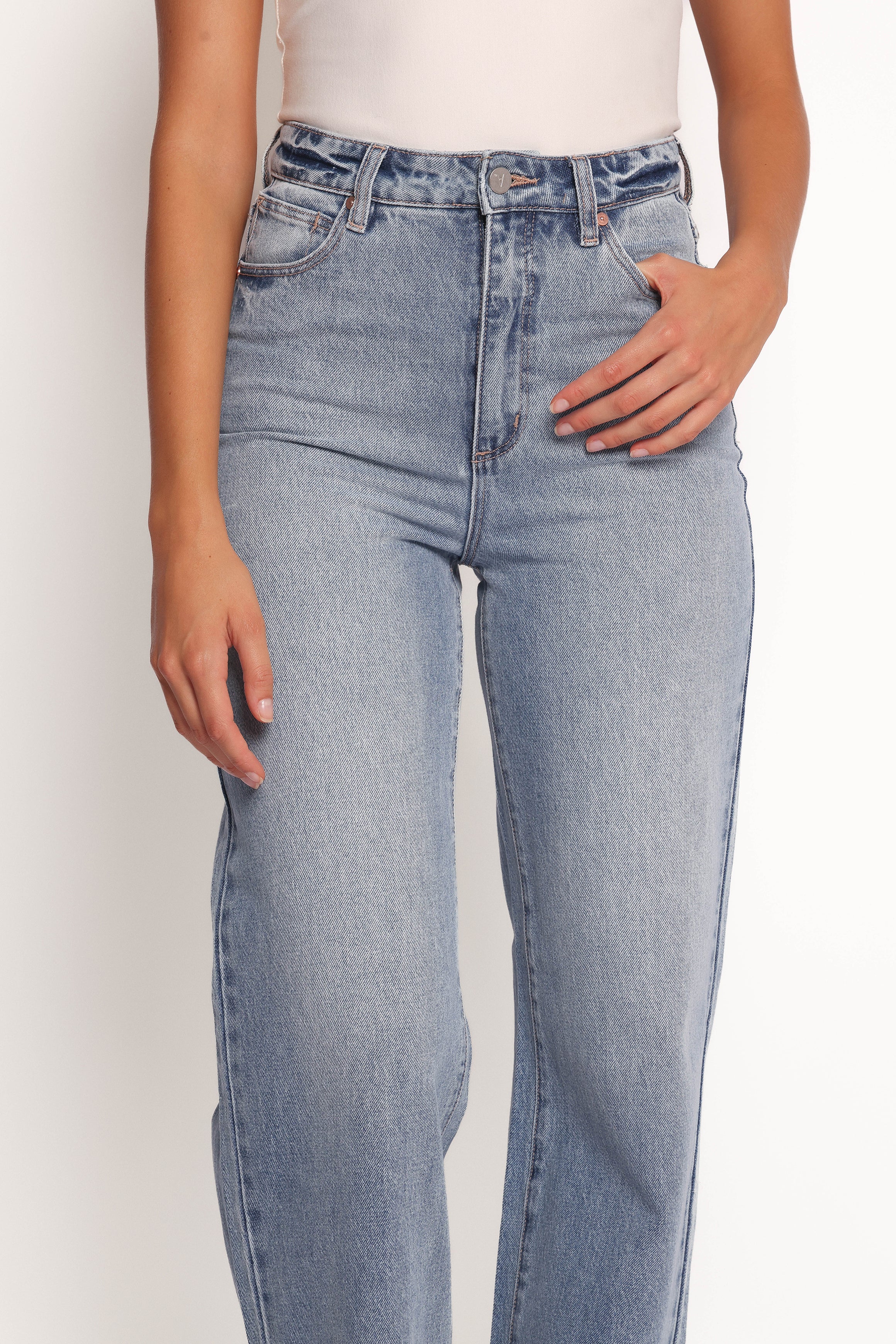 Abrand 94 High Wide Jeans - Liv