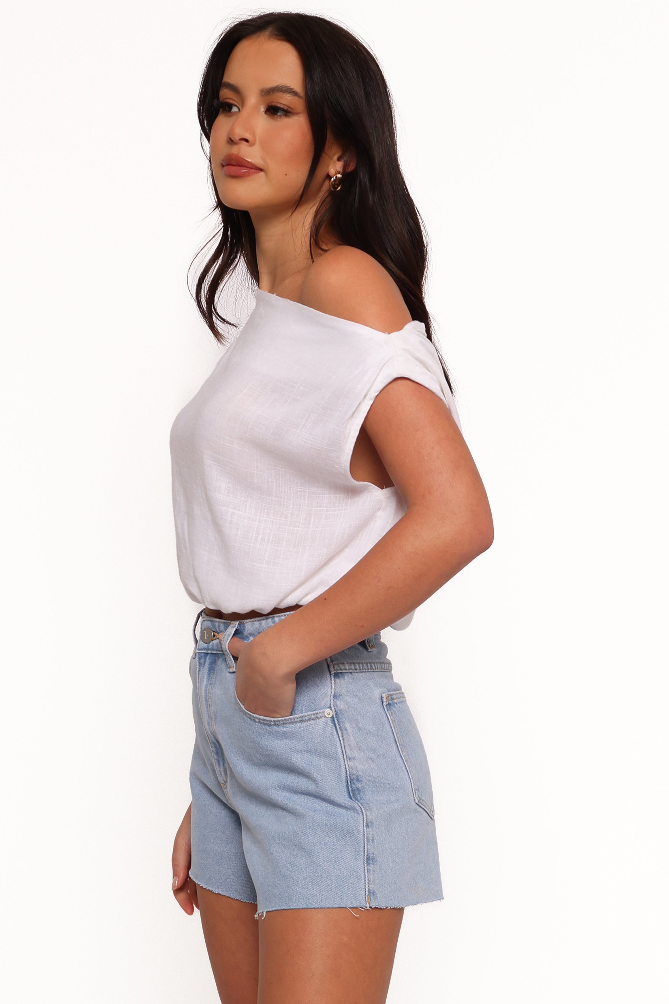 Abrand Venice Shorts - Kendall