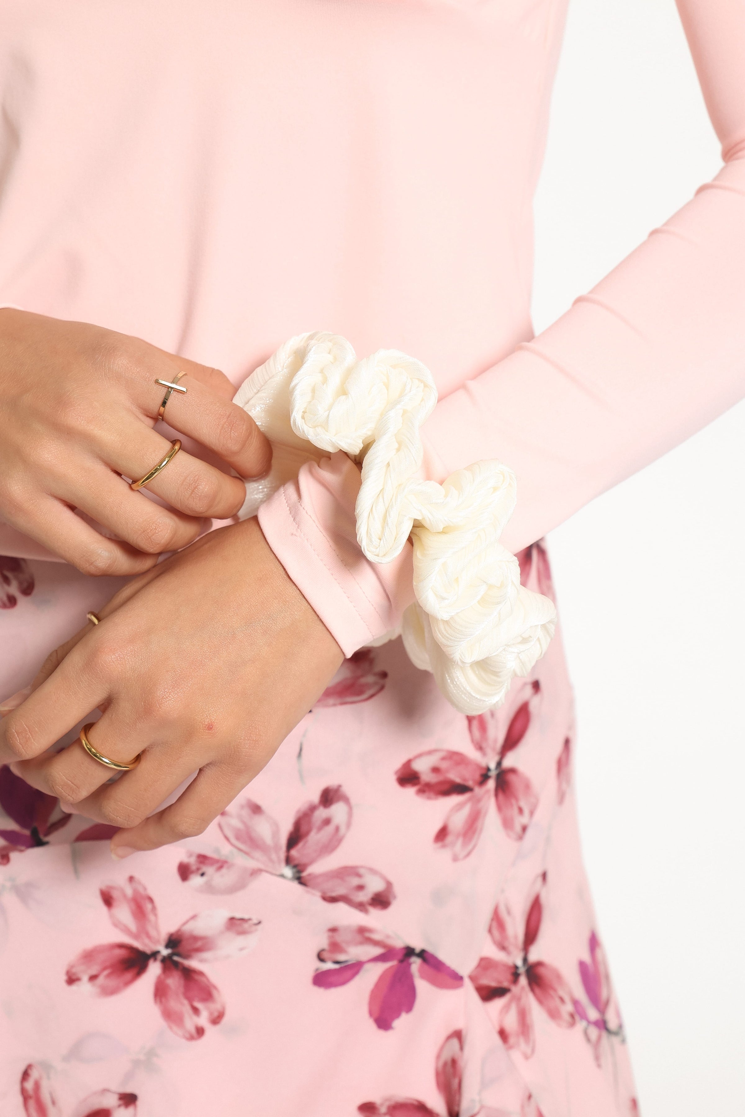 ACCESSORIES Dulce Scrunchie - Cream