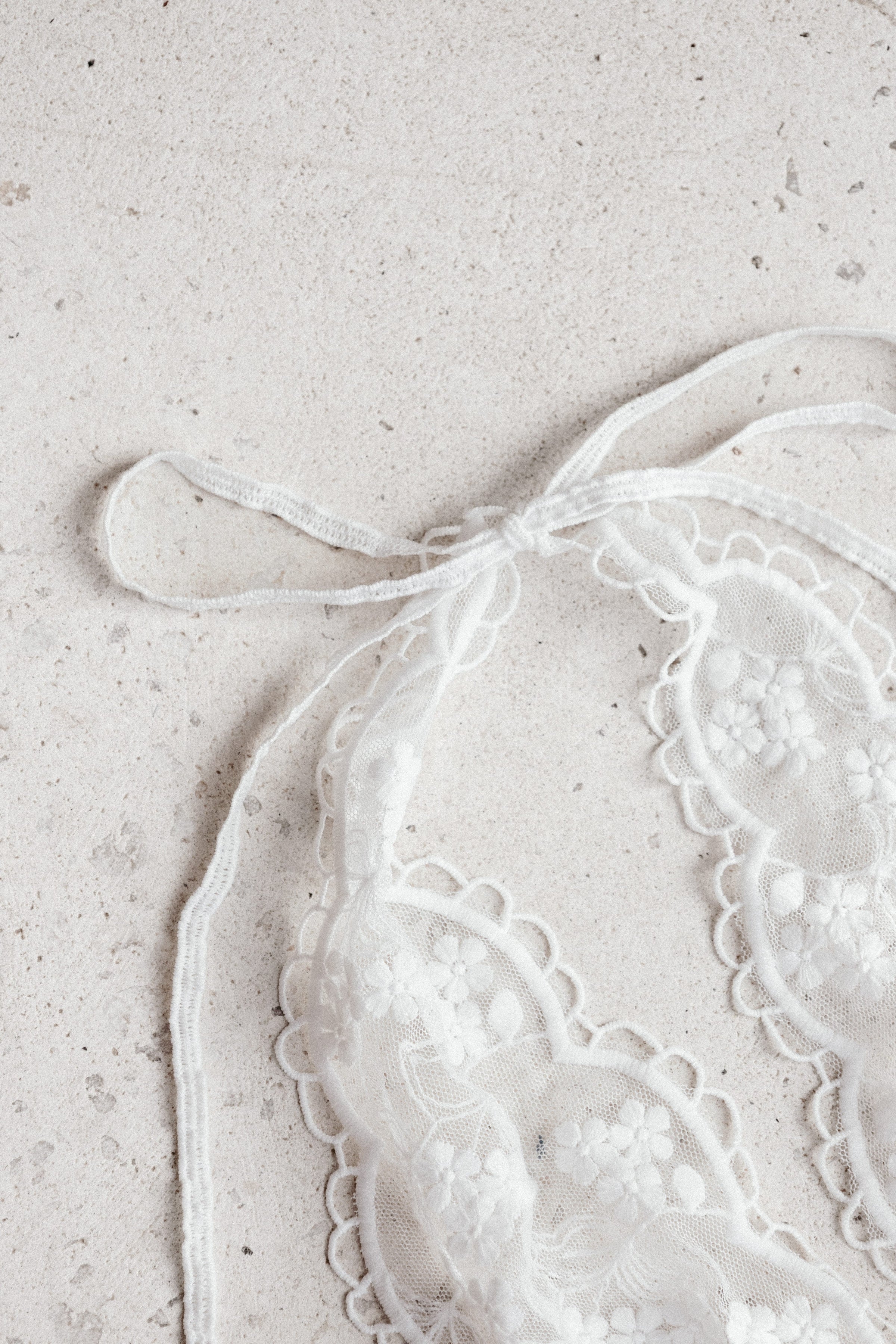 ACCESSORIES Giselle Lace Head Scarf - White