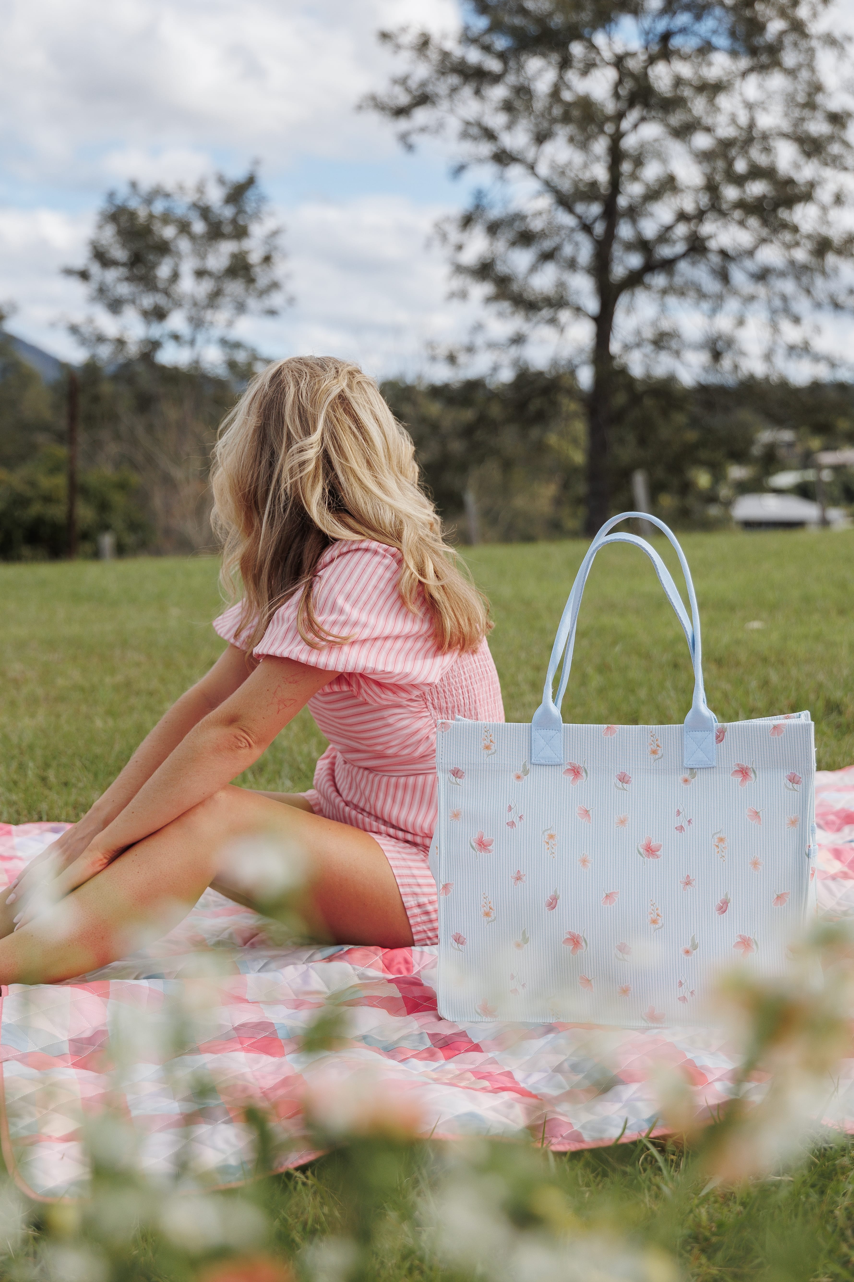 ACCESSORIES Ultimate Tote Bag - Blue Garden Stripe
