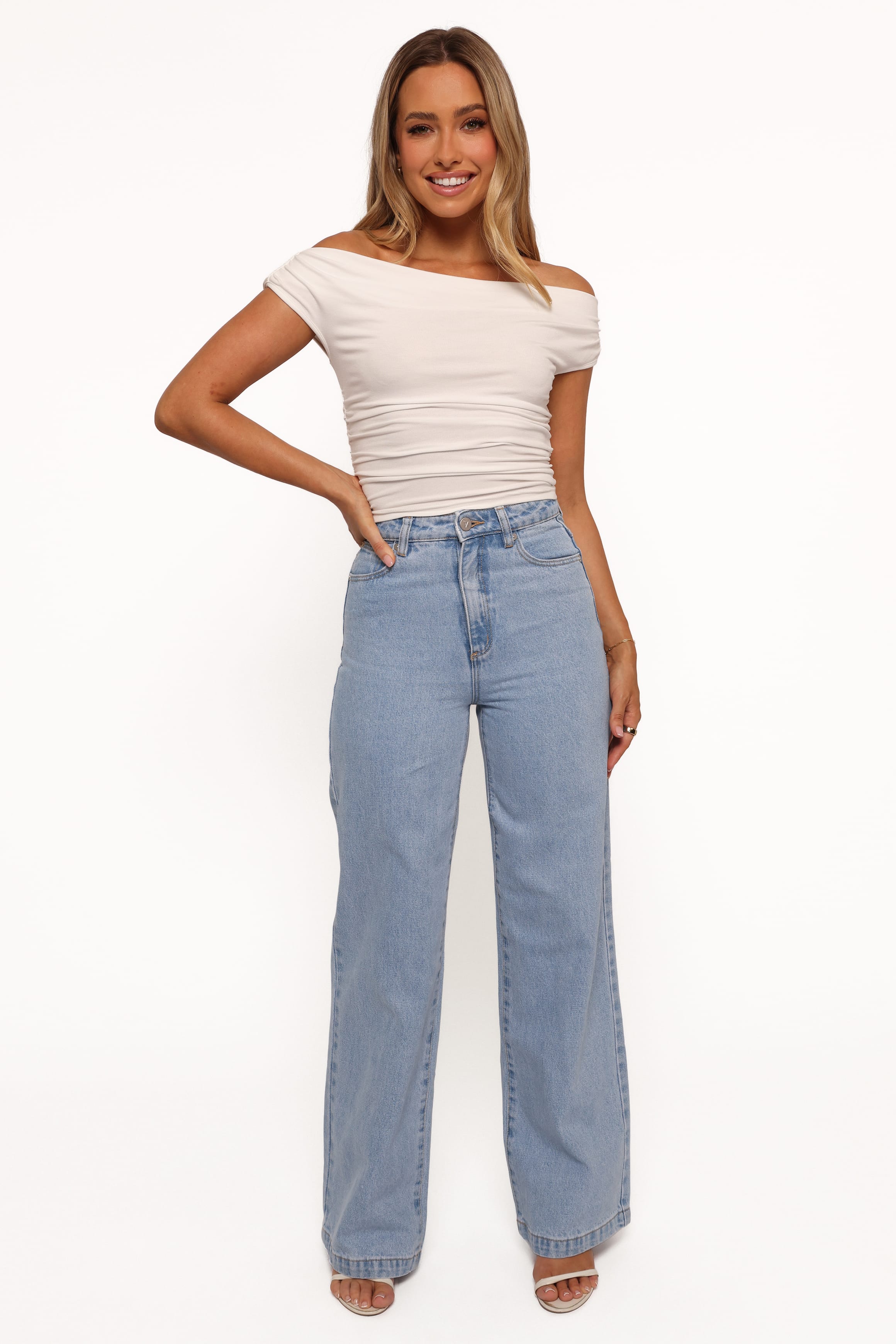 BOTTOMS Abrand 94 High Wide Jeans - Kendall