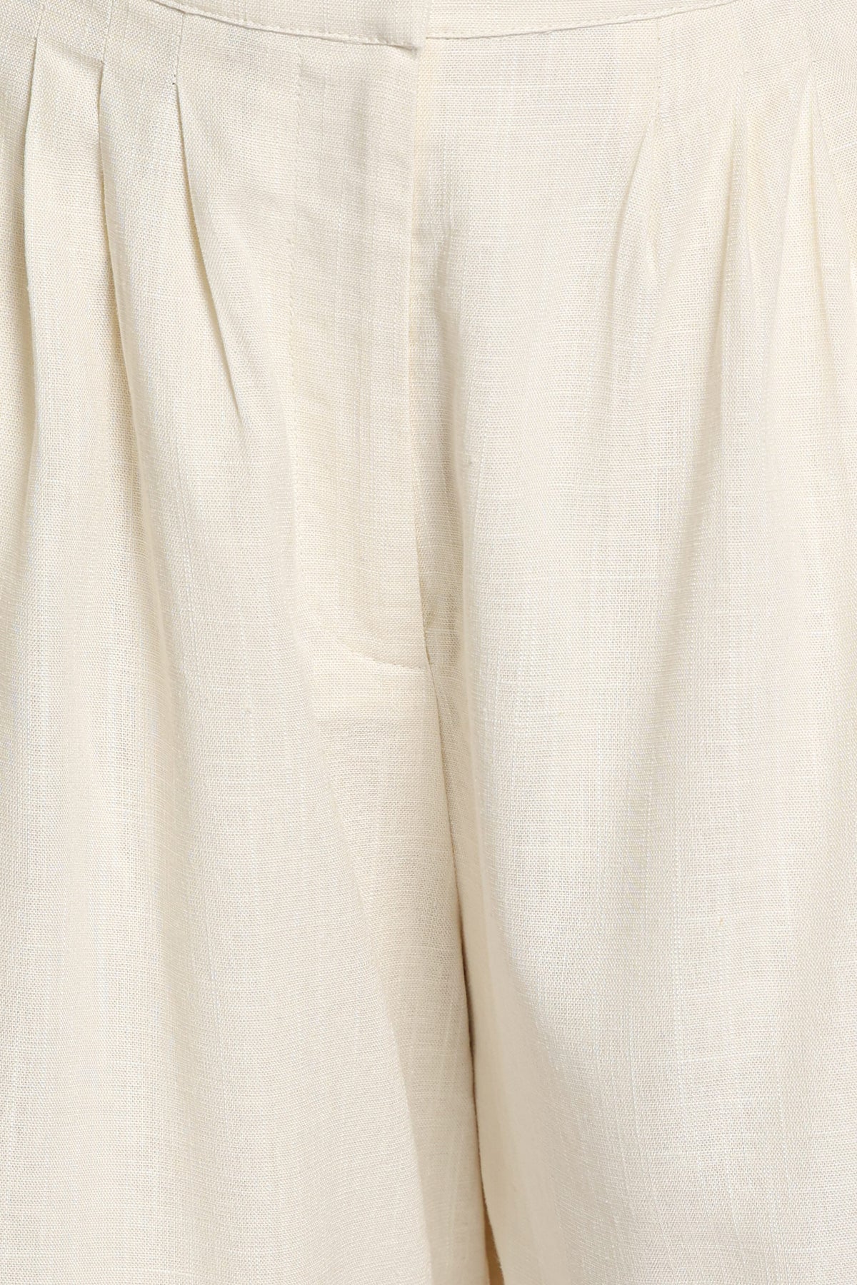 BOTTOMS Cosette Pleated Bermuda Short - Cream
