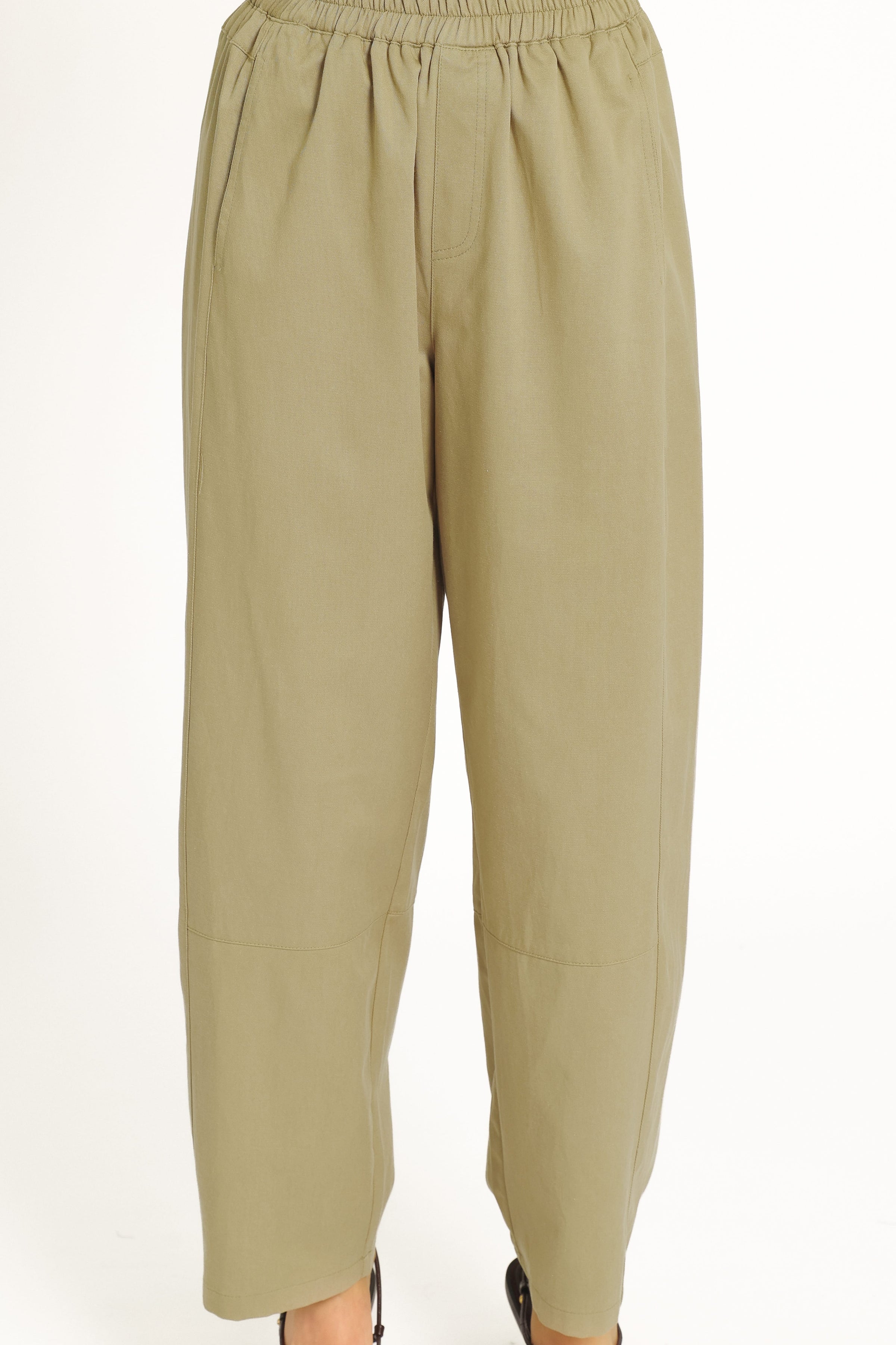 BOTTOMS Sasha Barrel Jean - Moss Green