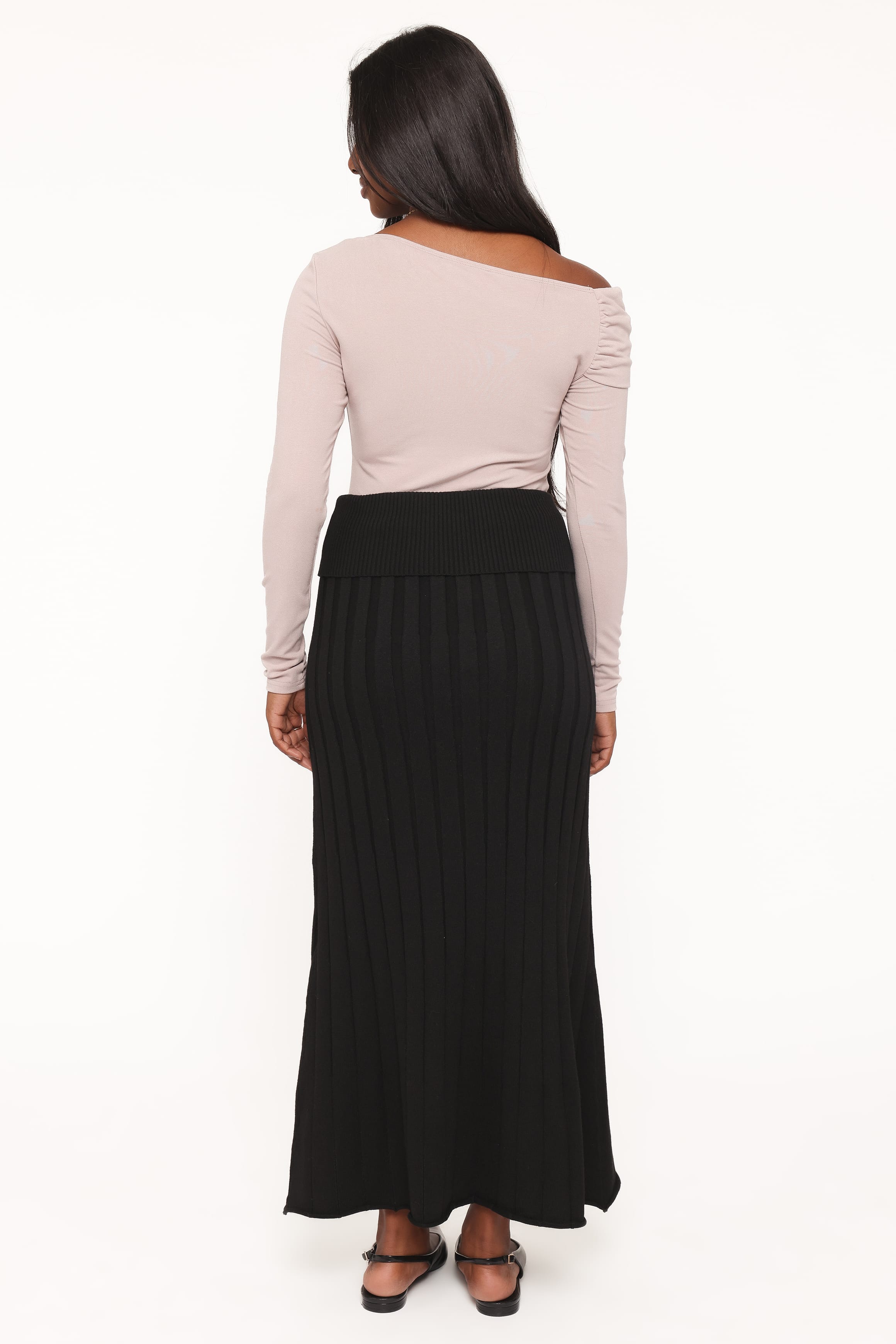 BOTTOMS Vilma Knitted Pleated Midi Skirt - Black