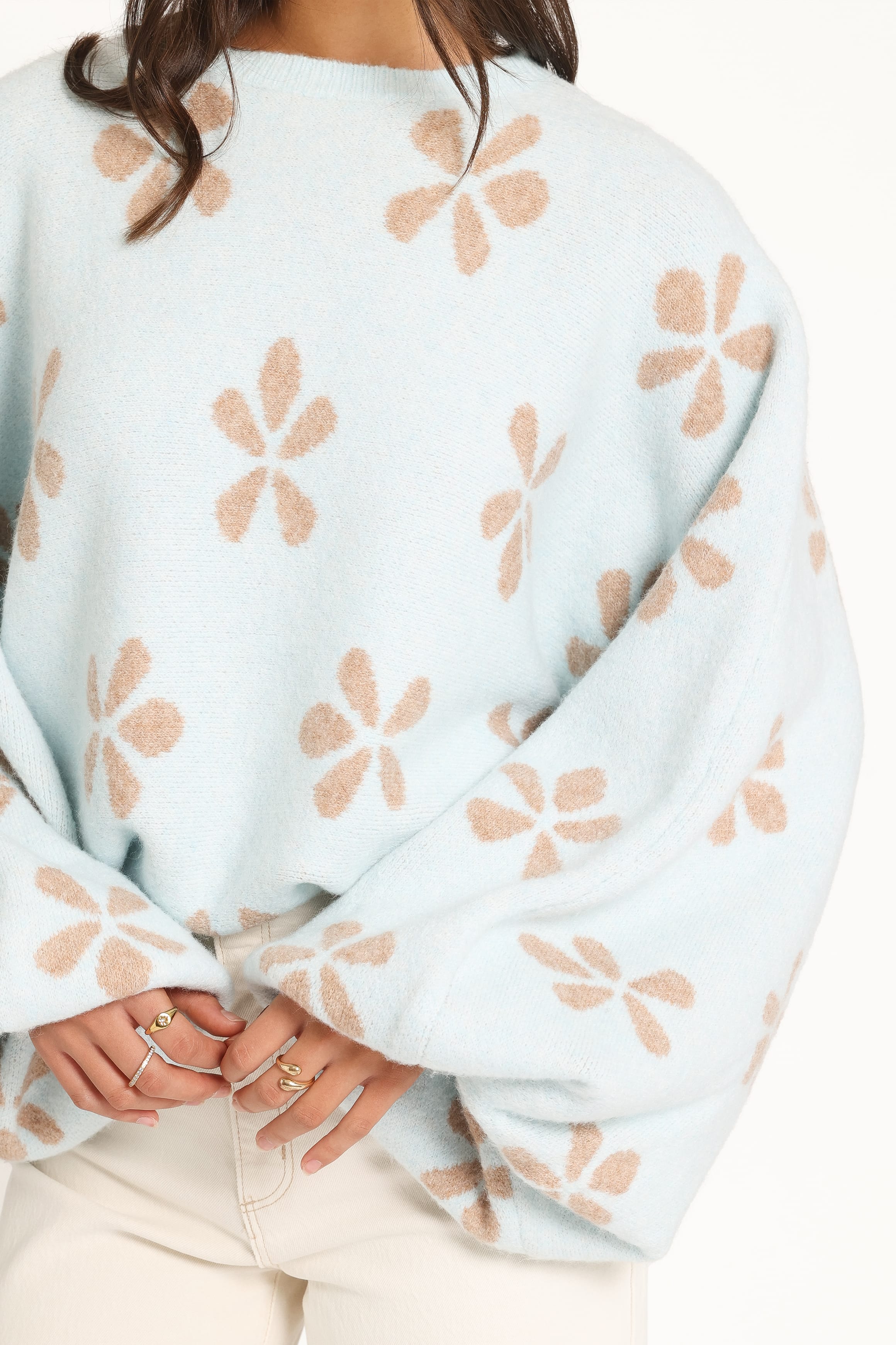 KNITWEAR Bella Oversized Daisy Sweater - Light Blue Camel