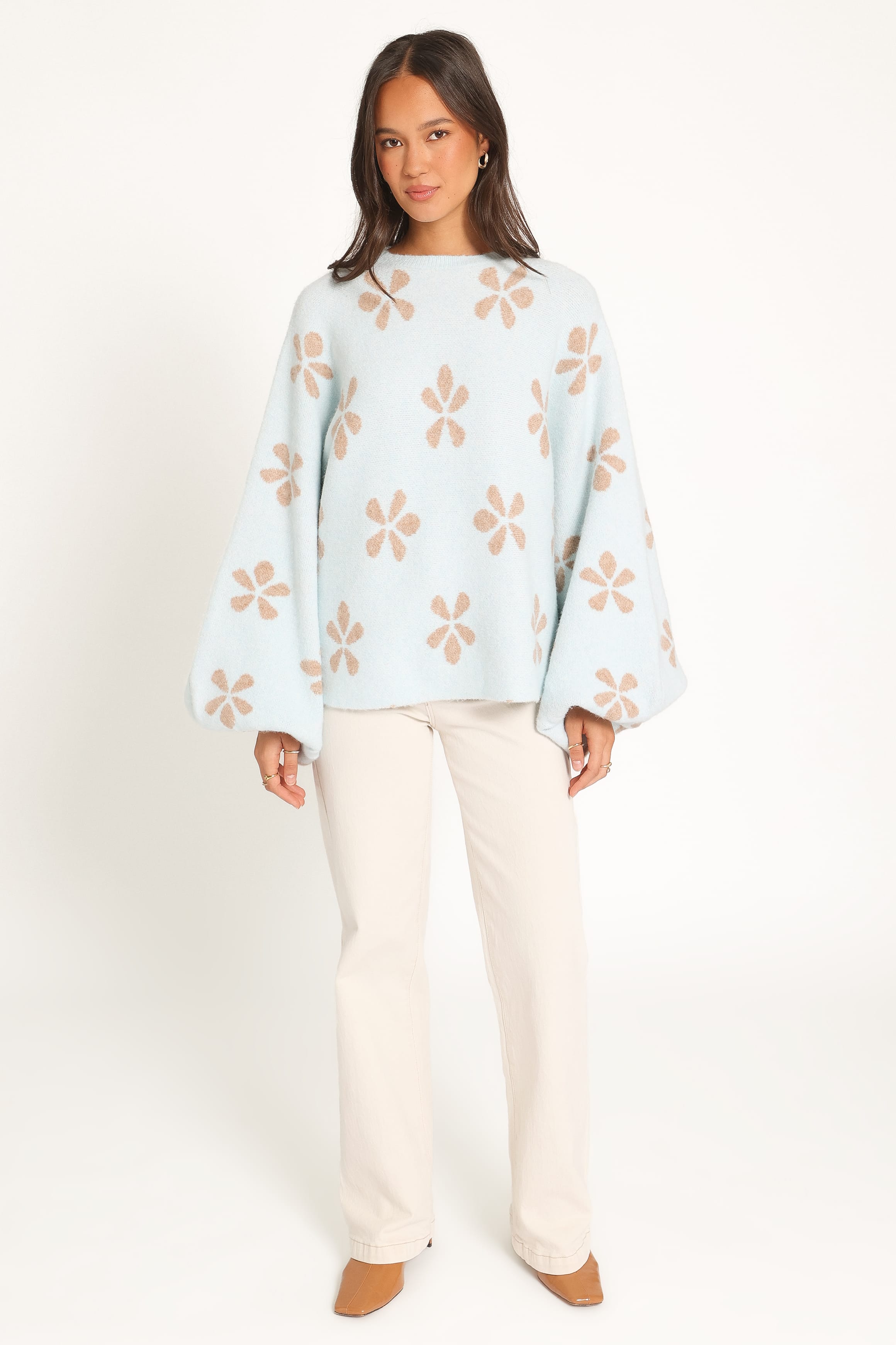 KNITWEAR Bella Oversized Daisy Sweater - Light Blue Camel