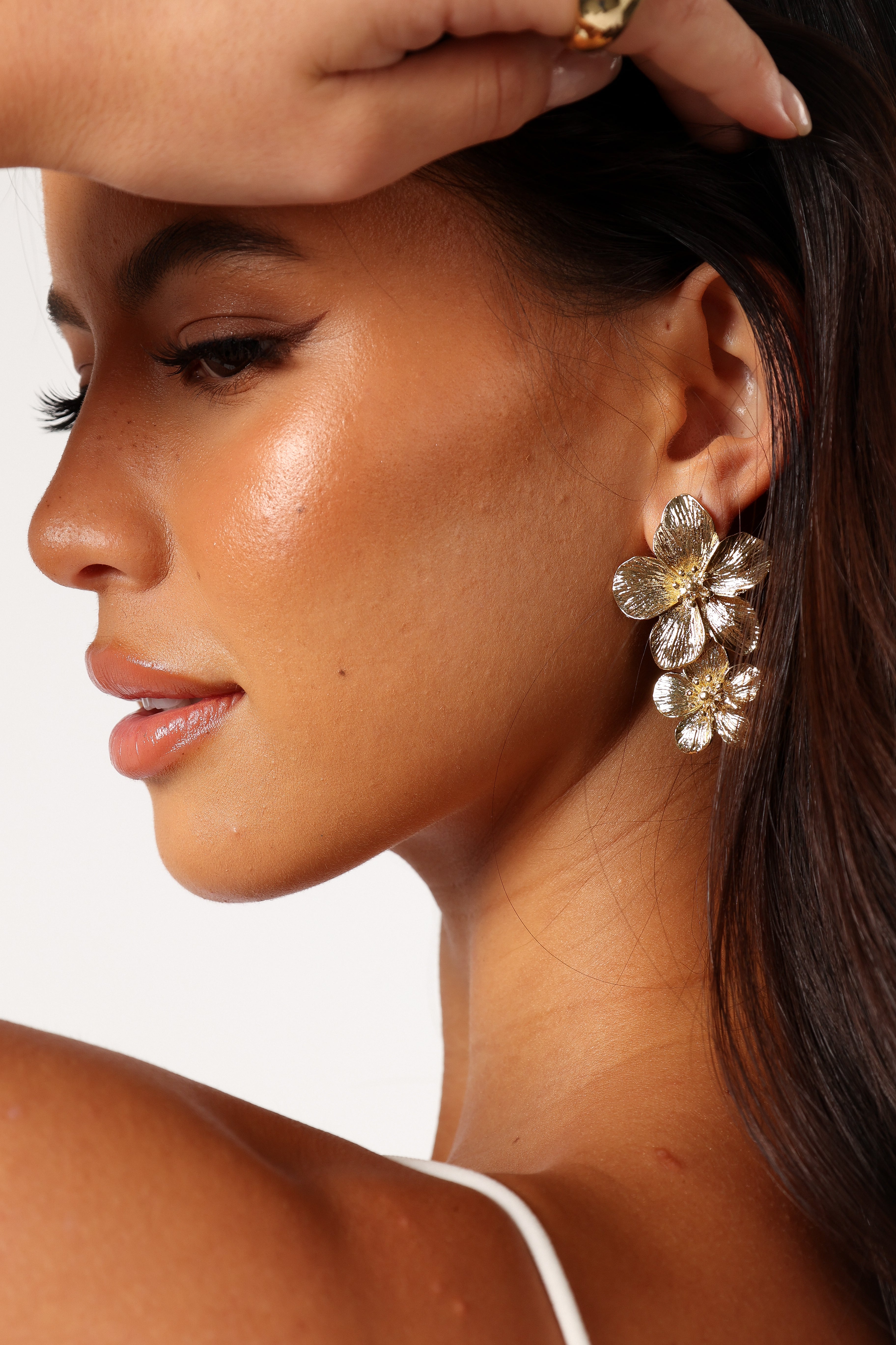 ACCESSORIES Alexa Flower Earrings - Gold