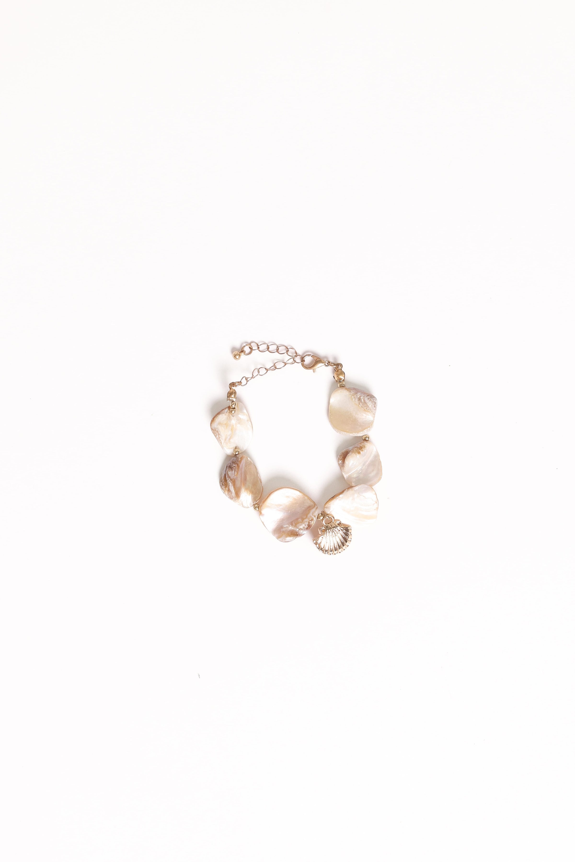 ACCESSORIES Astrid Shell Bracelet - Gold