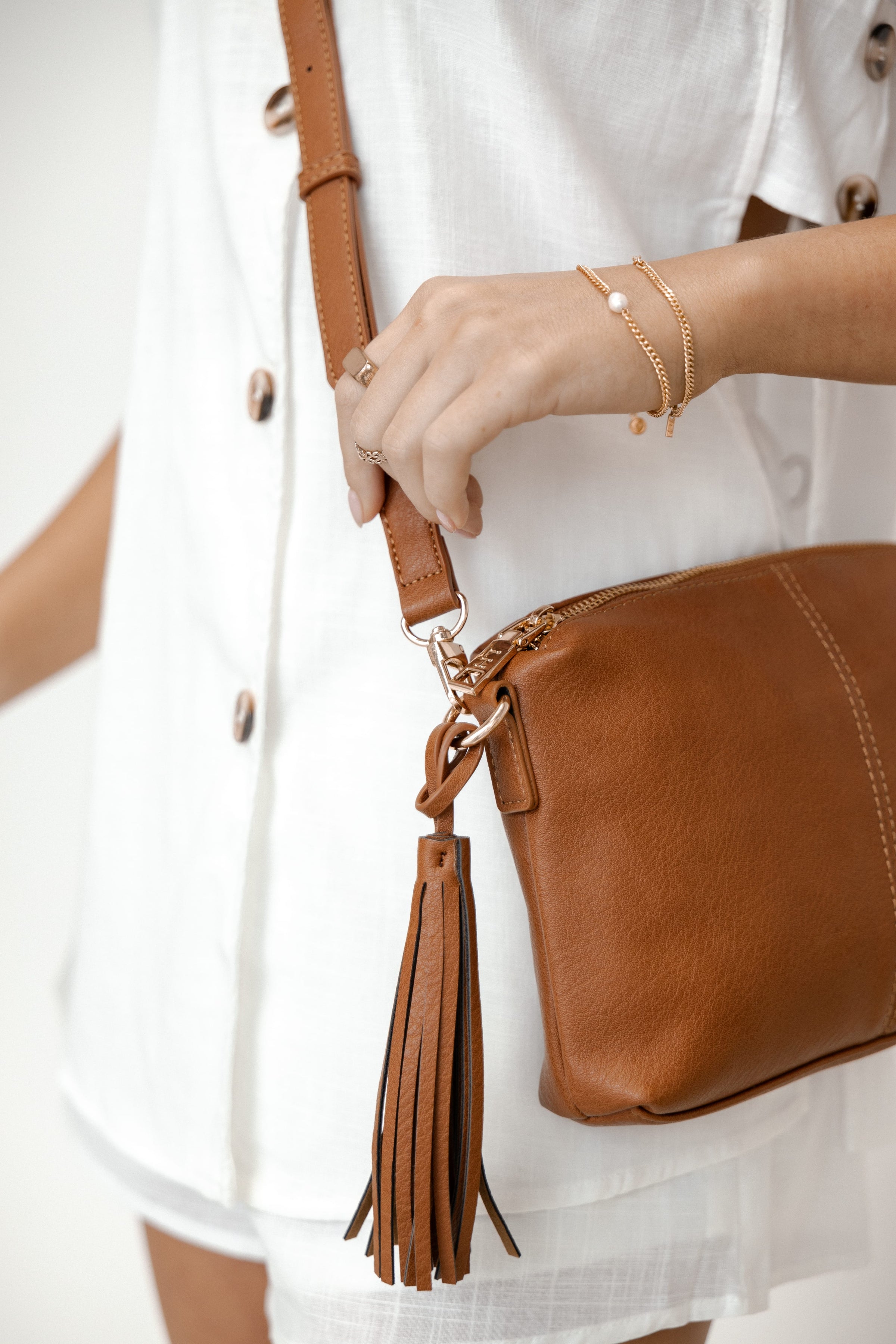 ACCESSORIES Baby Daisy Crossbody Bag - Tan