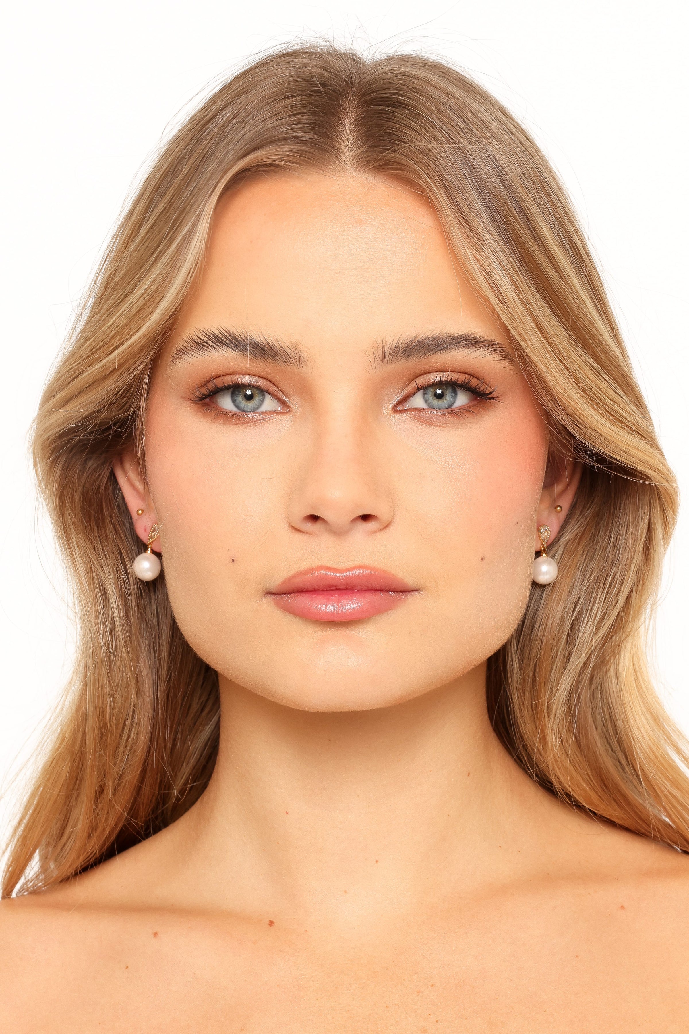 ACCESSORIES Camille Pearl Earrings - Gold