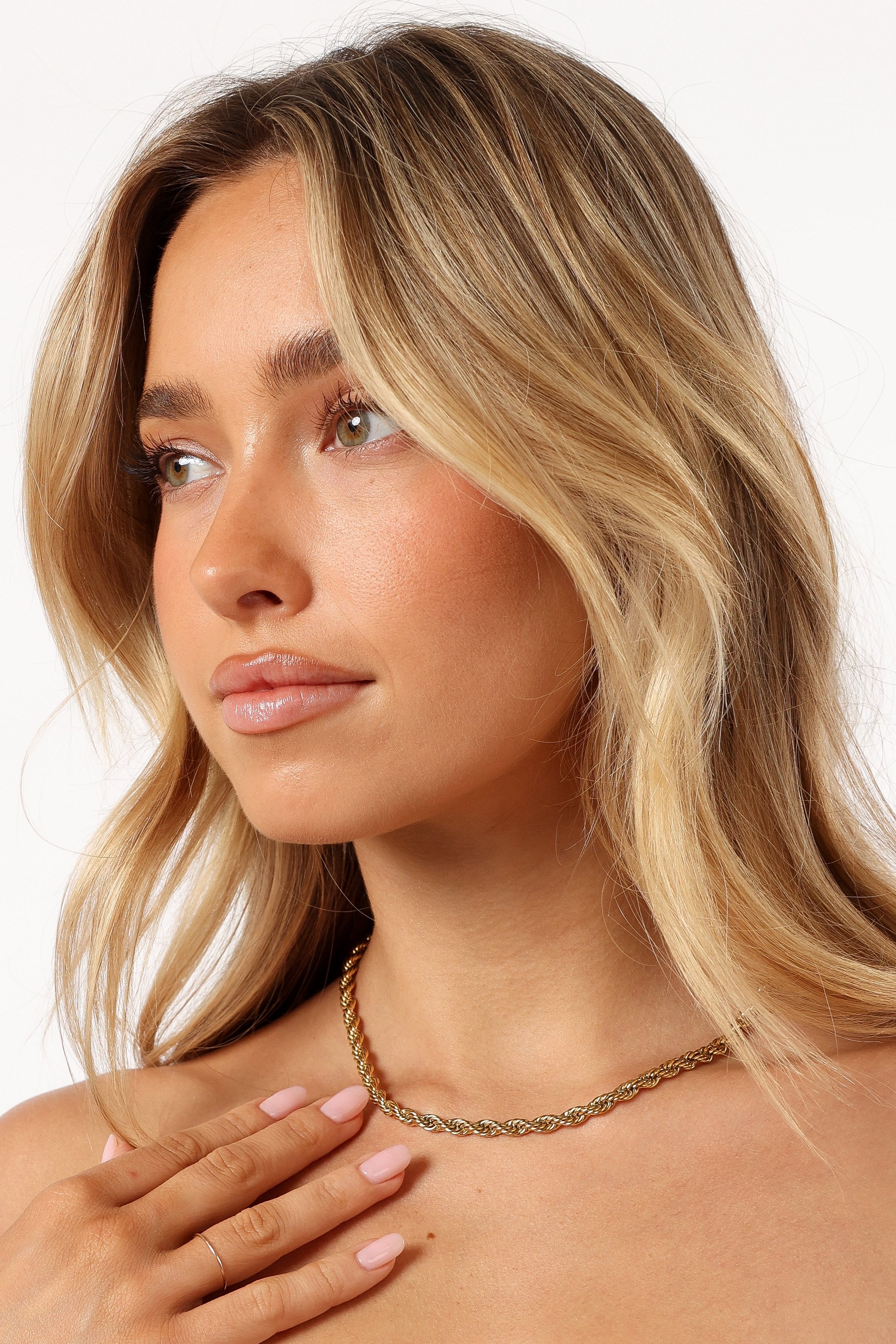 ACCESSORIES @Courtney Necklace - Gold