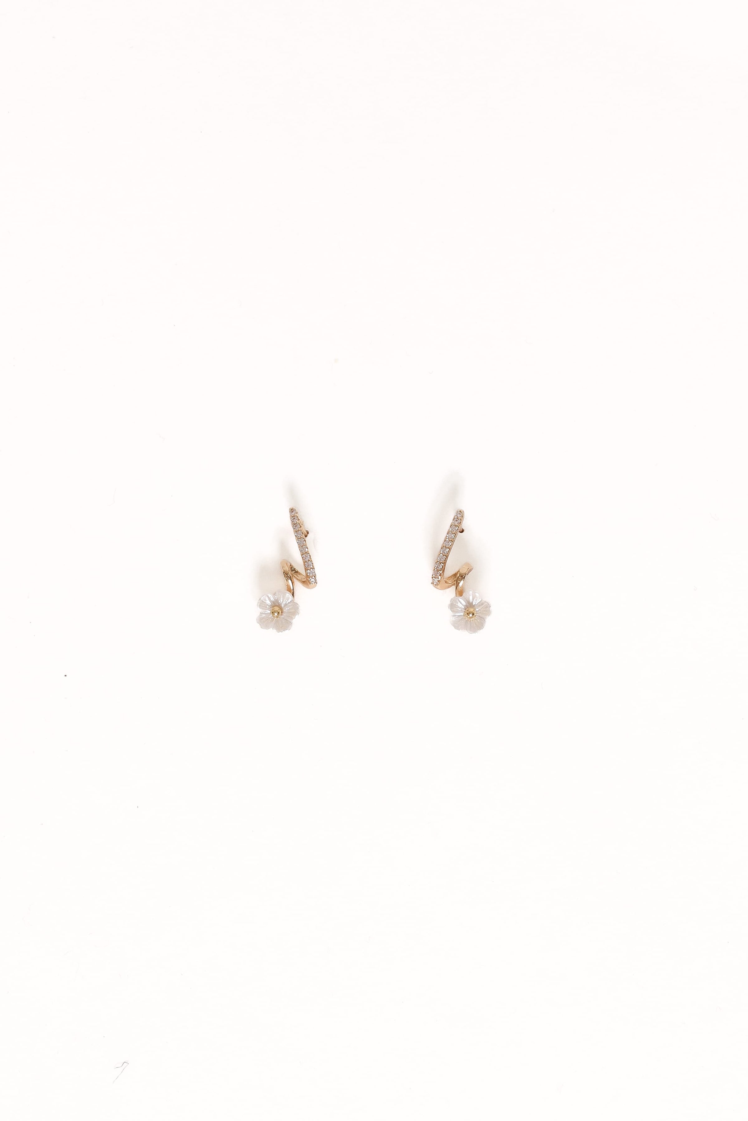 ACCESSORIES Freya Flower Earrings - Gold