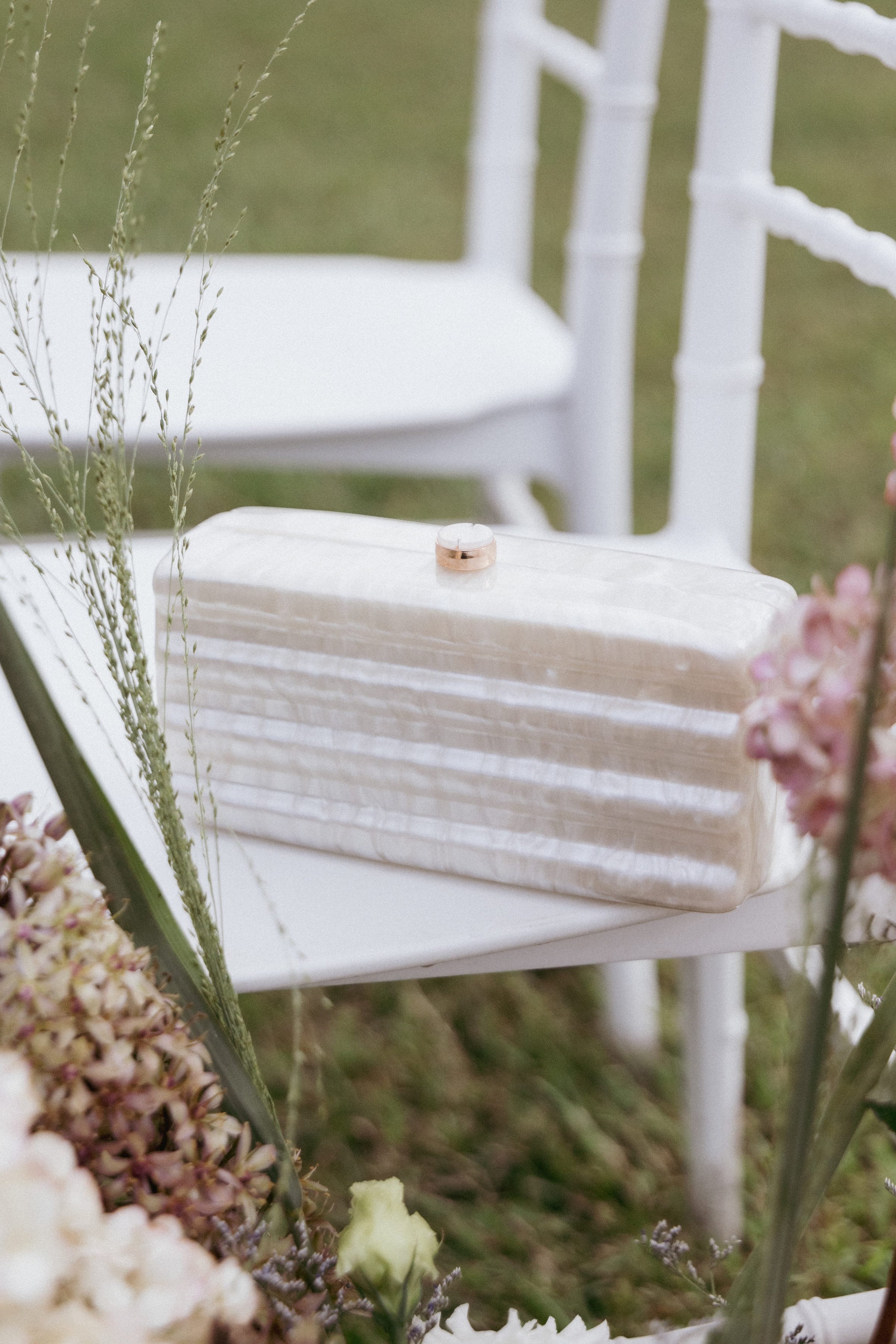 ACCESSORIES Helena Clutch - Pearl