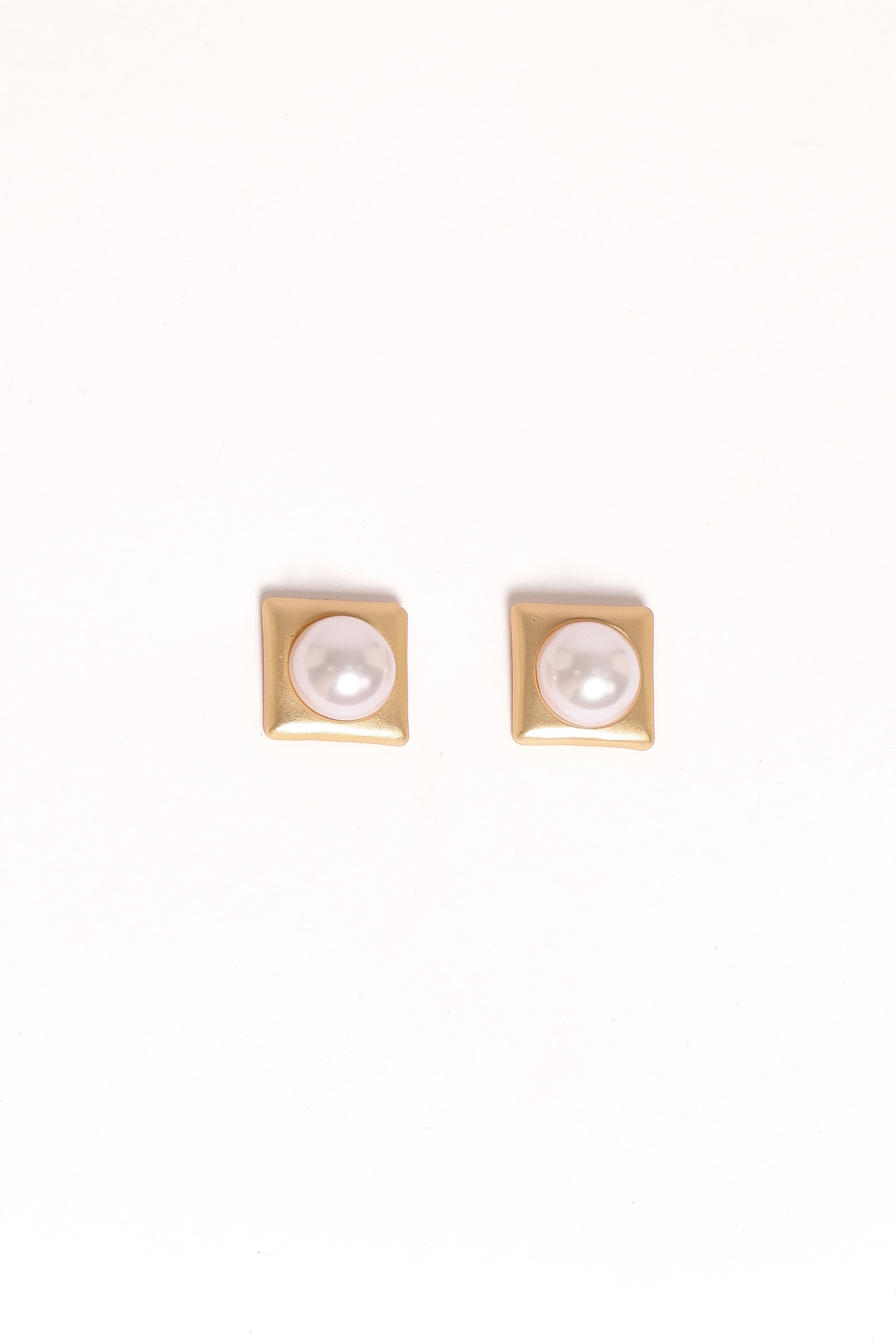 ACCESSORIES Kimmy Pearl Earrings - Gold
