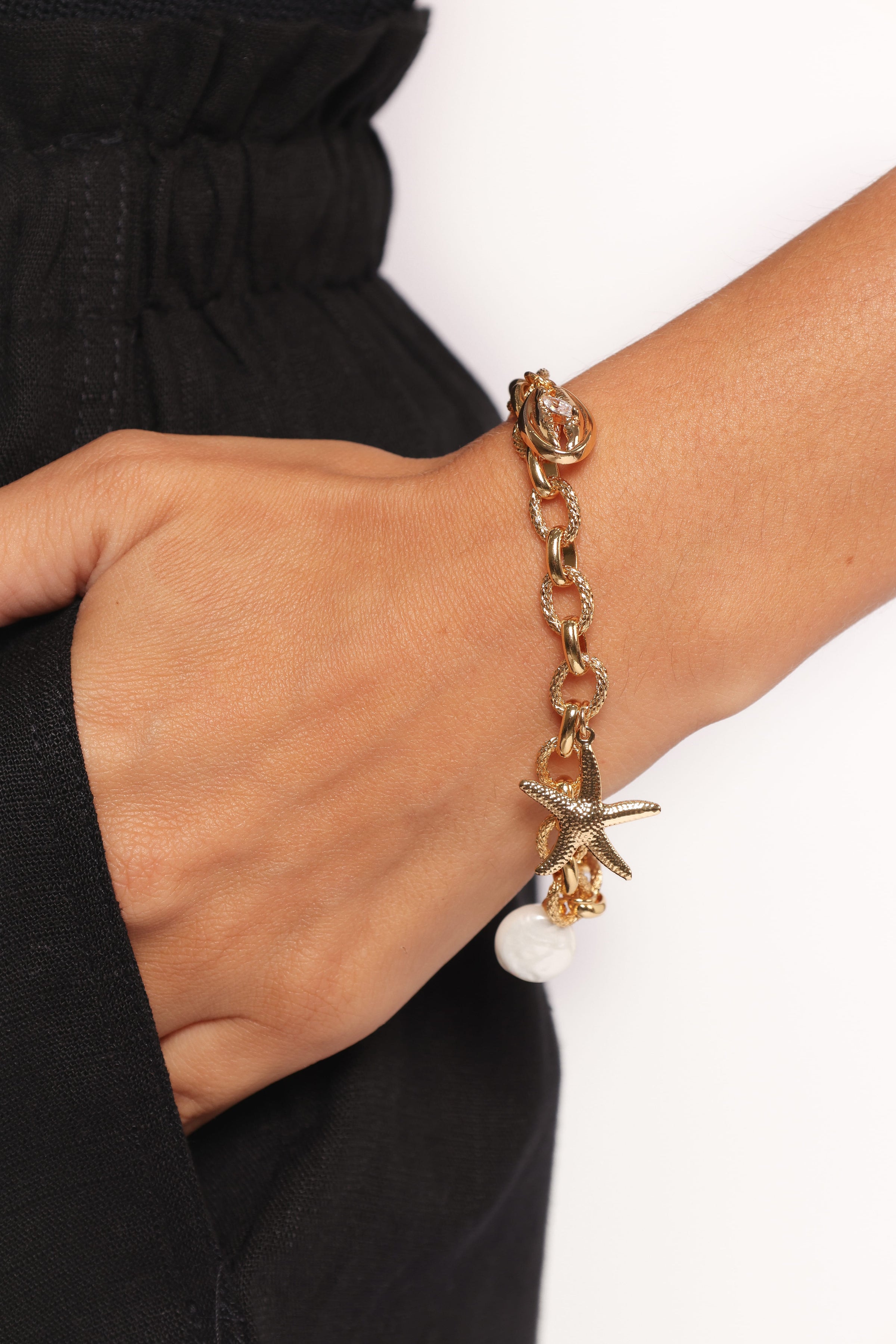 ACCESSORIES Leo Bracelet - Gold