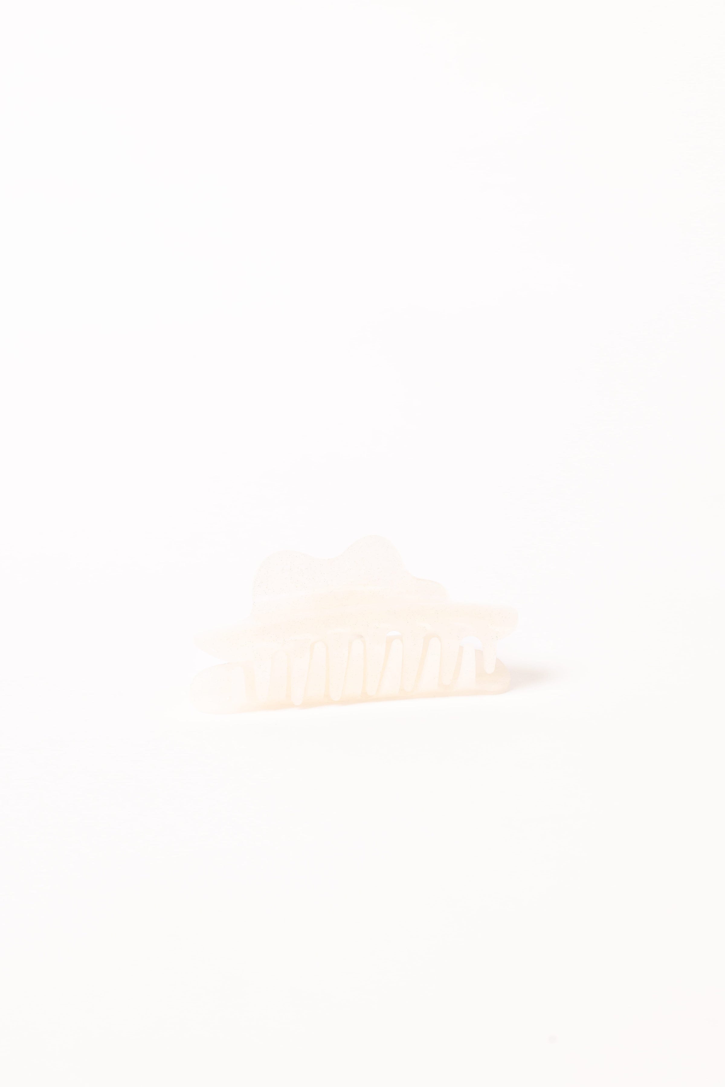 ACCESSORIES Peta Hair Clip - Pearl