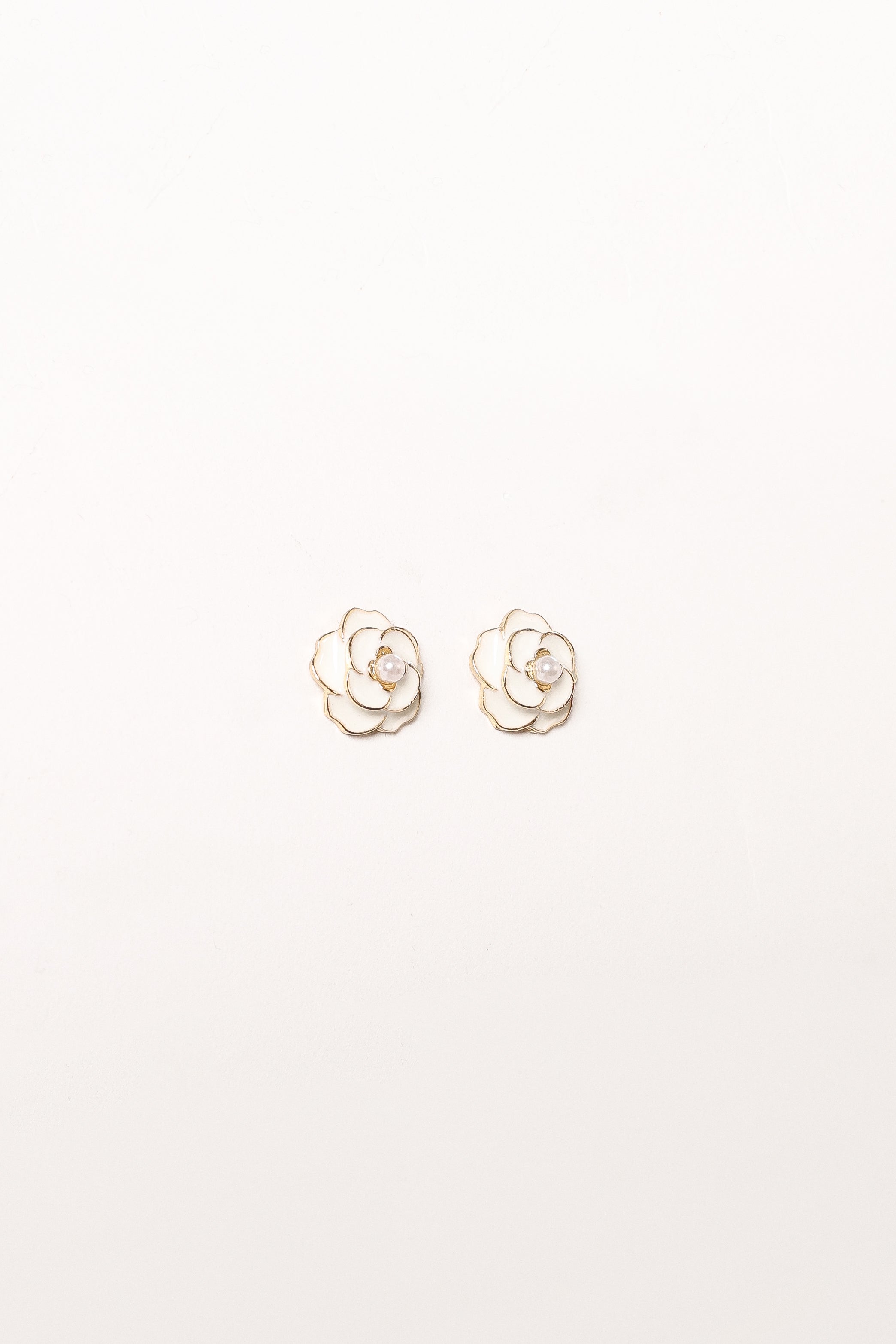 ACCESSORIES @Reina Flower Earrings - Gold/White