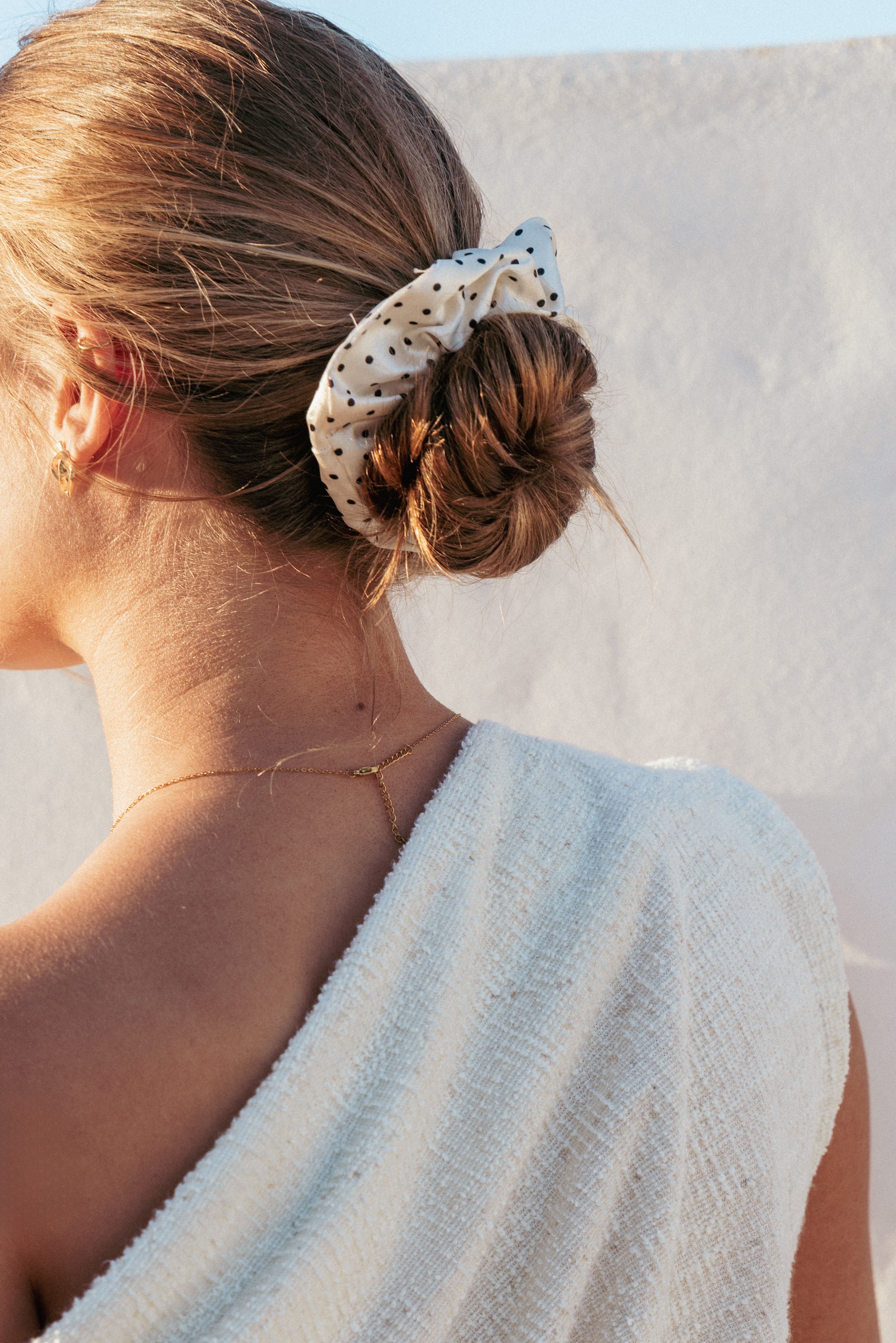 ACCESSORIES Sally Scrunchie - Cream