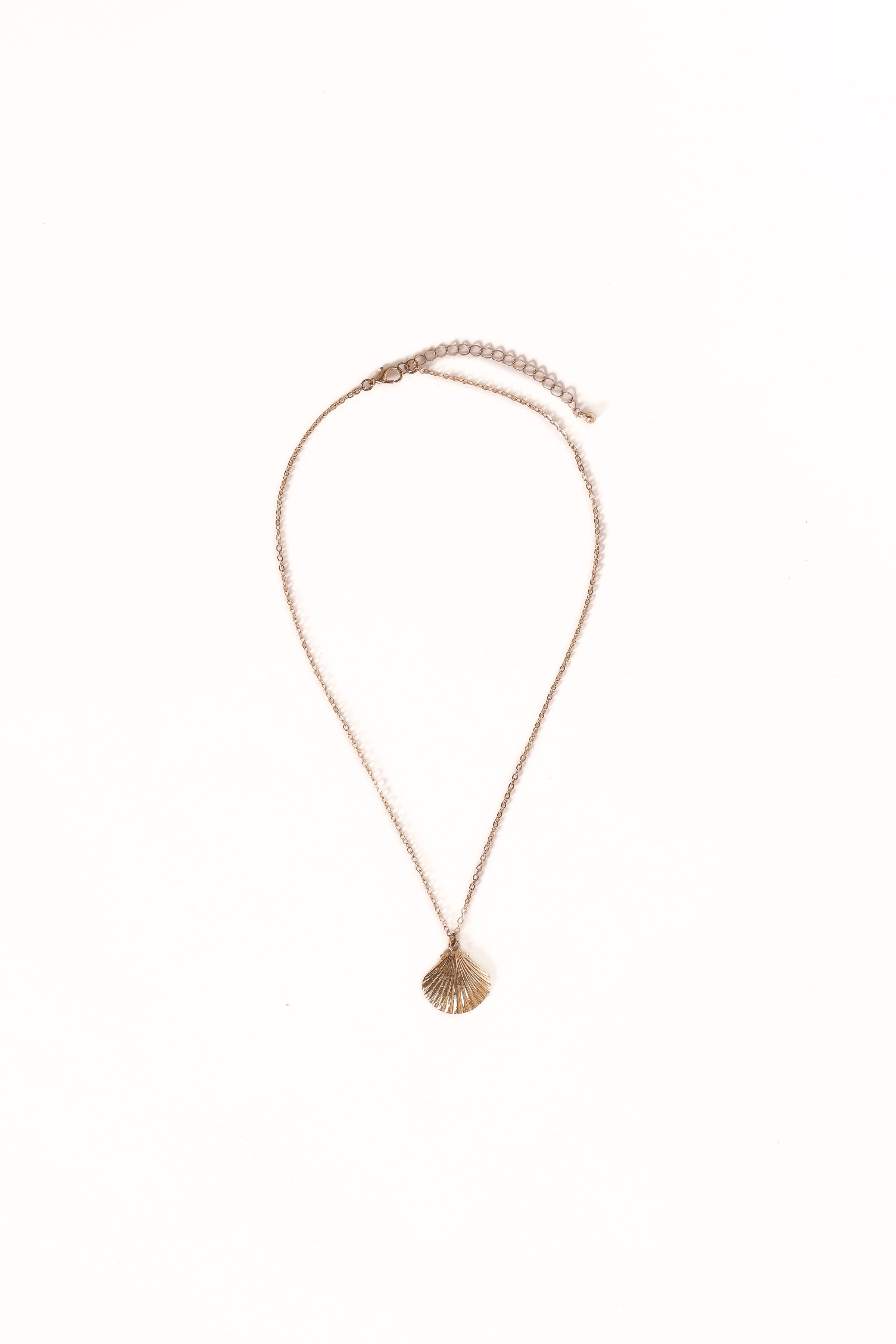 ACCESSORIES Shell Necklace - Gold