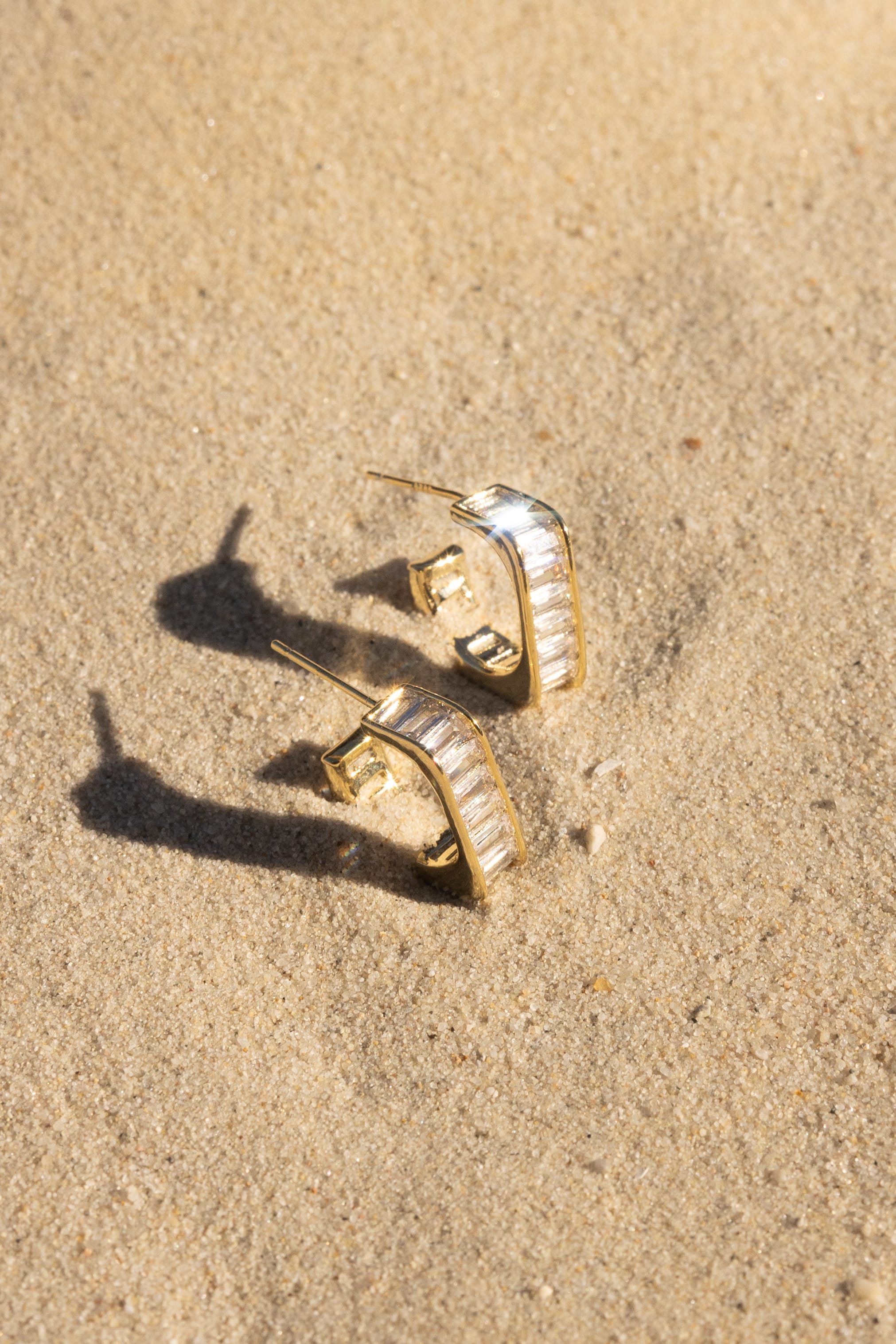 ACCESSORIES Tiffany Hoop Earrings - Gold