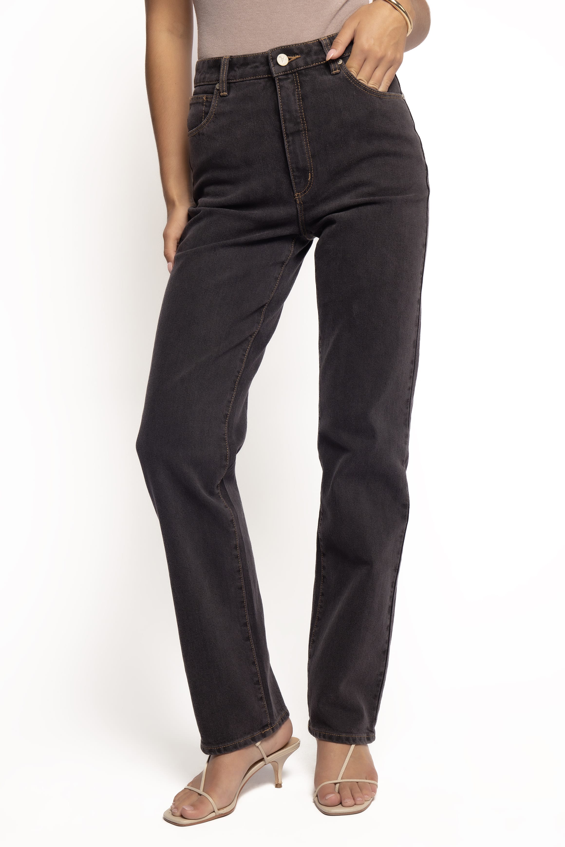 BOTTOMS Abrand 94 High Straight Jeans - Cara Washed Black