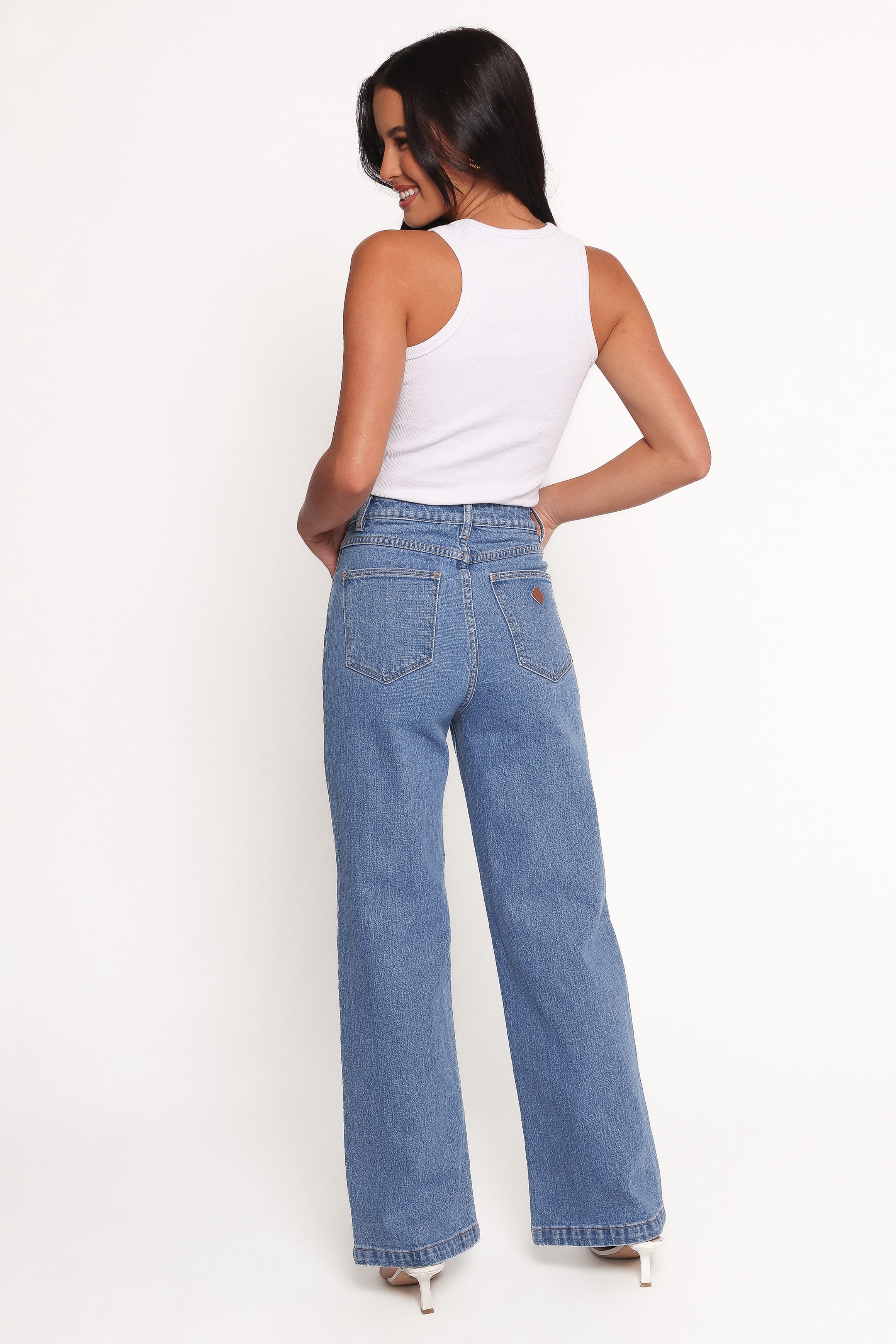 BOTTOMS Abrand 94 High Wide Petite Jeans - Debbie