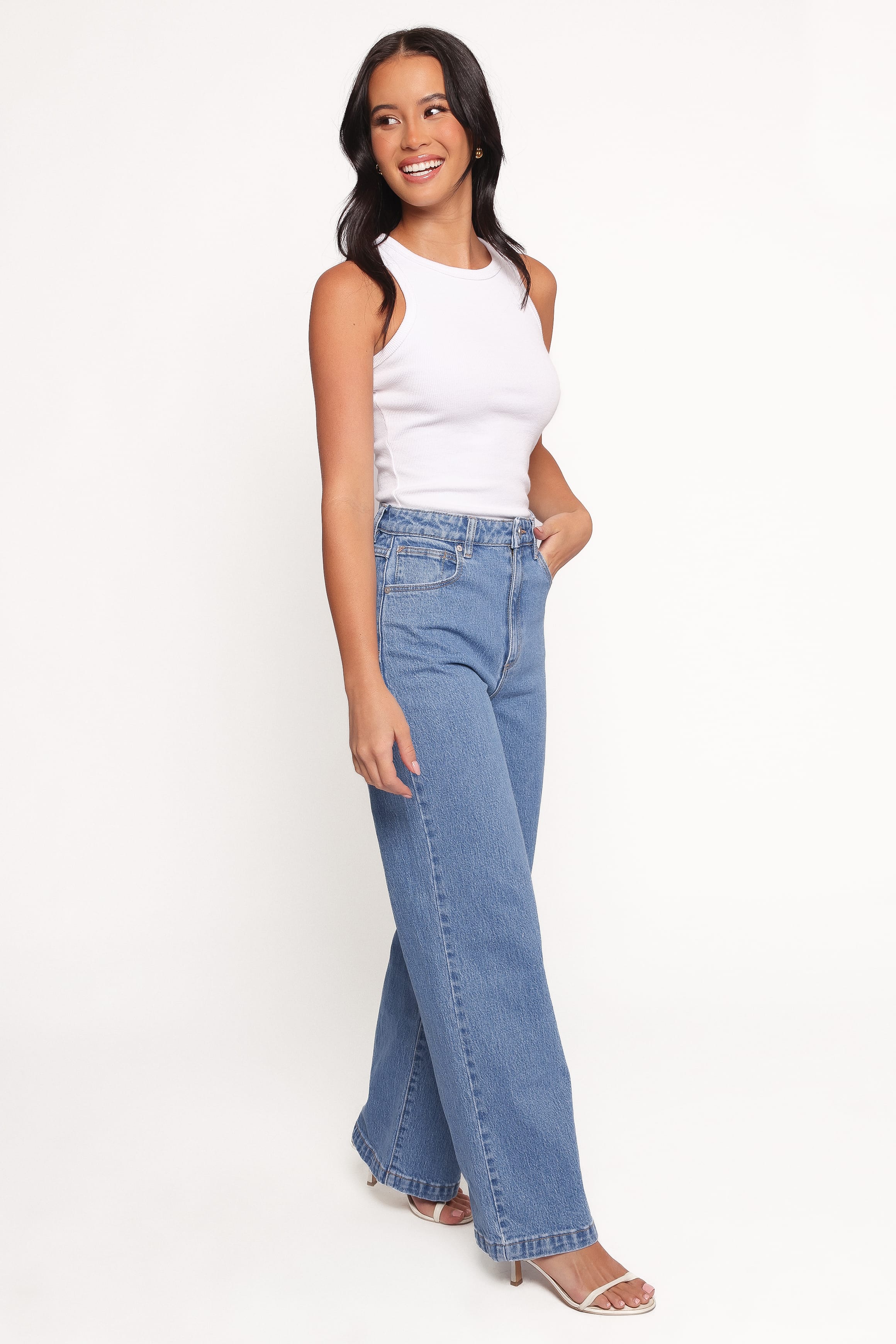BOTTOMS Abrand 94 High Wide Petite Jeans - Debbie