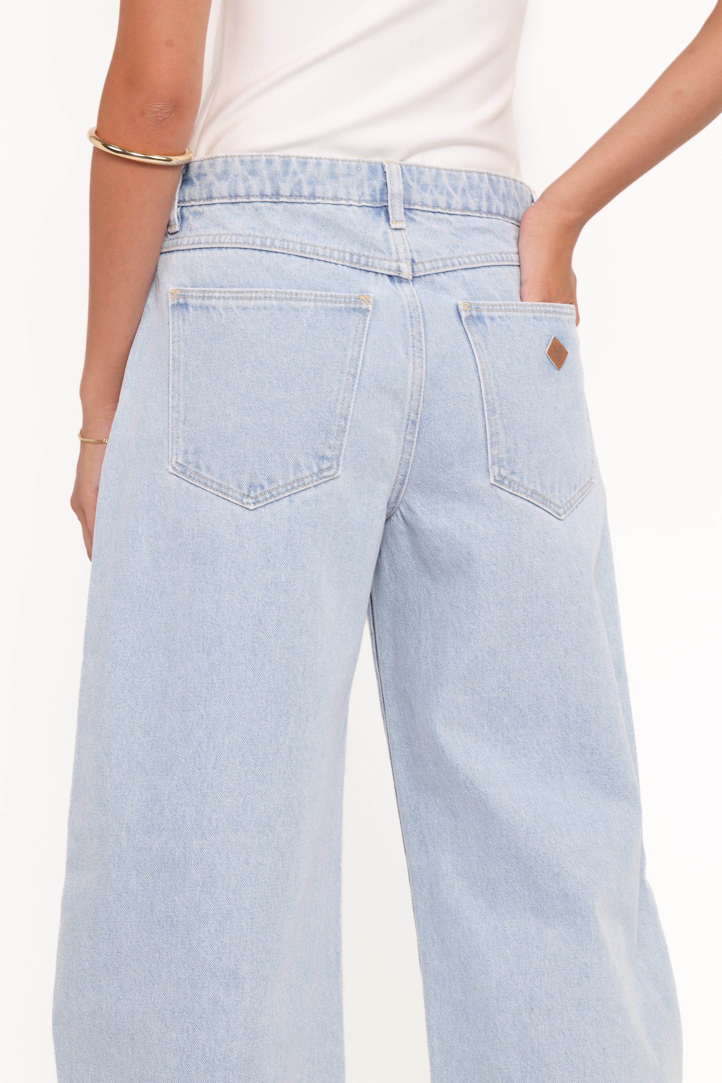 BOTTOMS Abrand 95 Barrel Jeans - Kendall