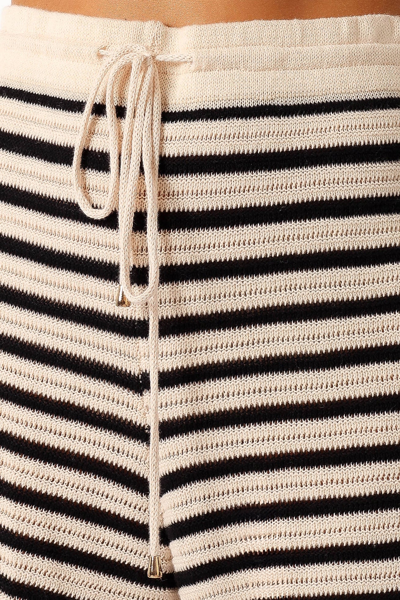 BOTTOMS @Cherie Short - Sand/Black