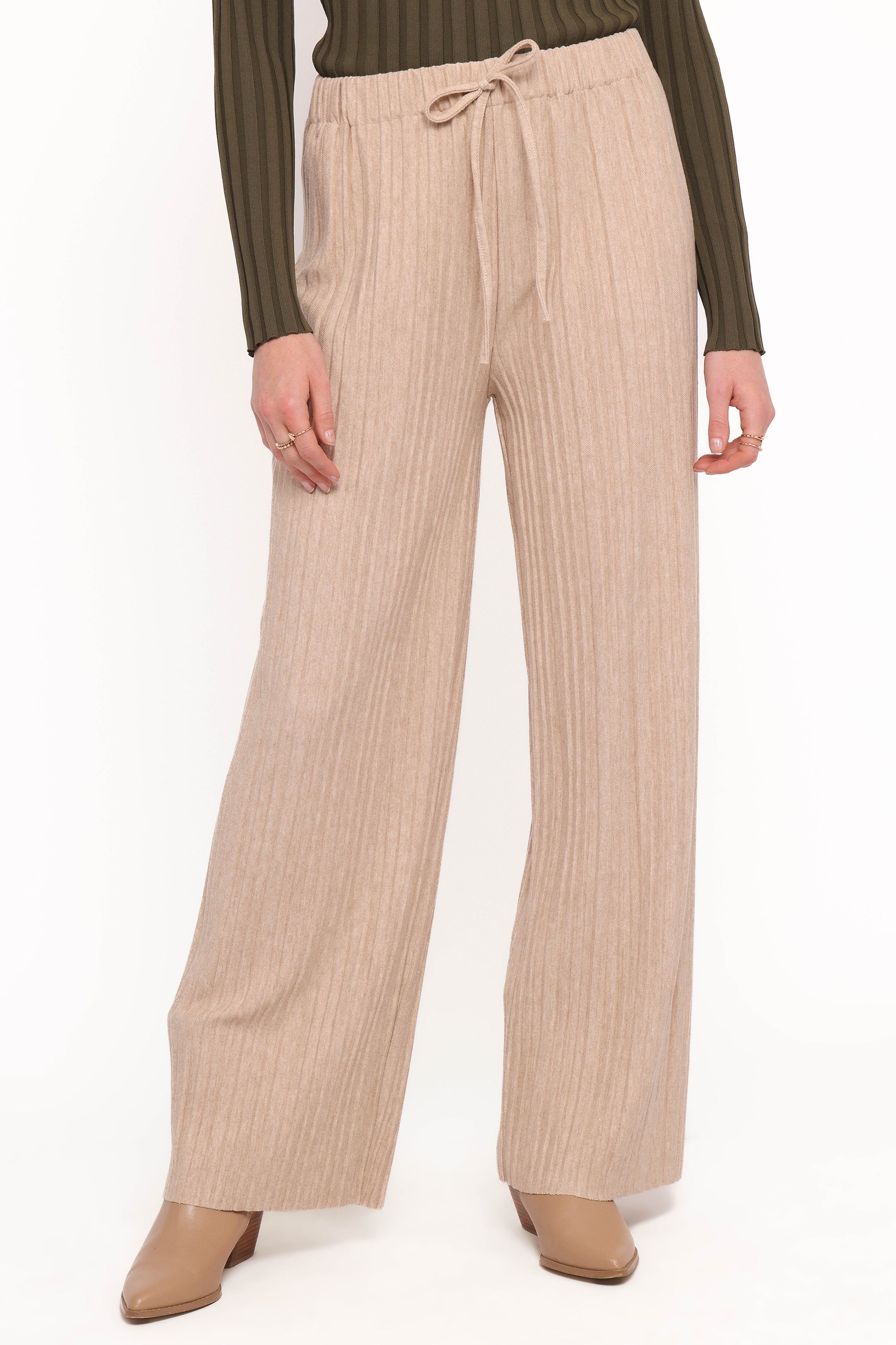 BOTTOMS Davis Pleated Knit Pant - Beige