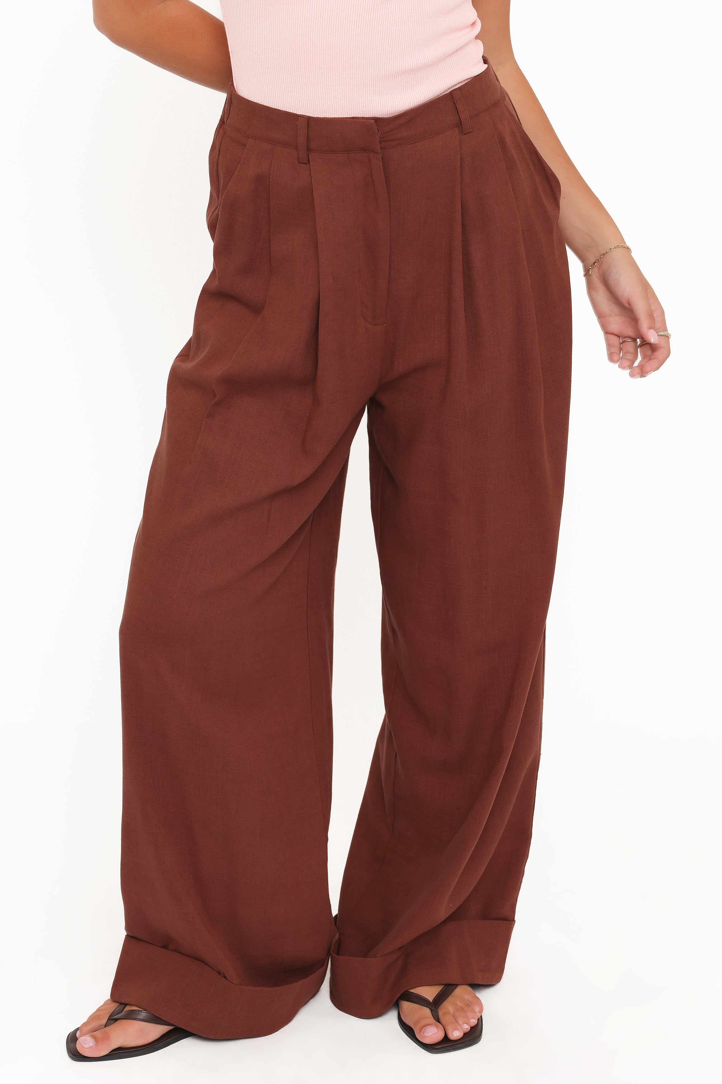 BOTTOMS Elinor Cuffed Linen Pant - Brown