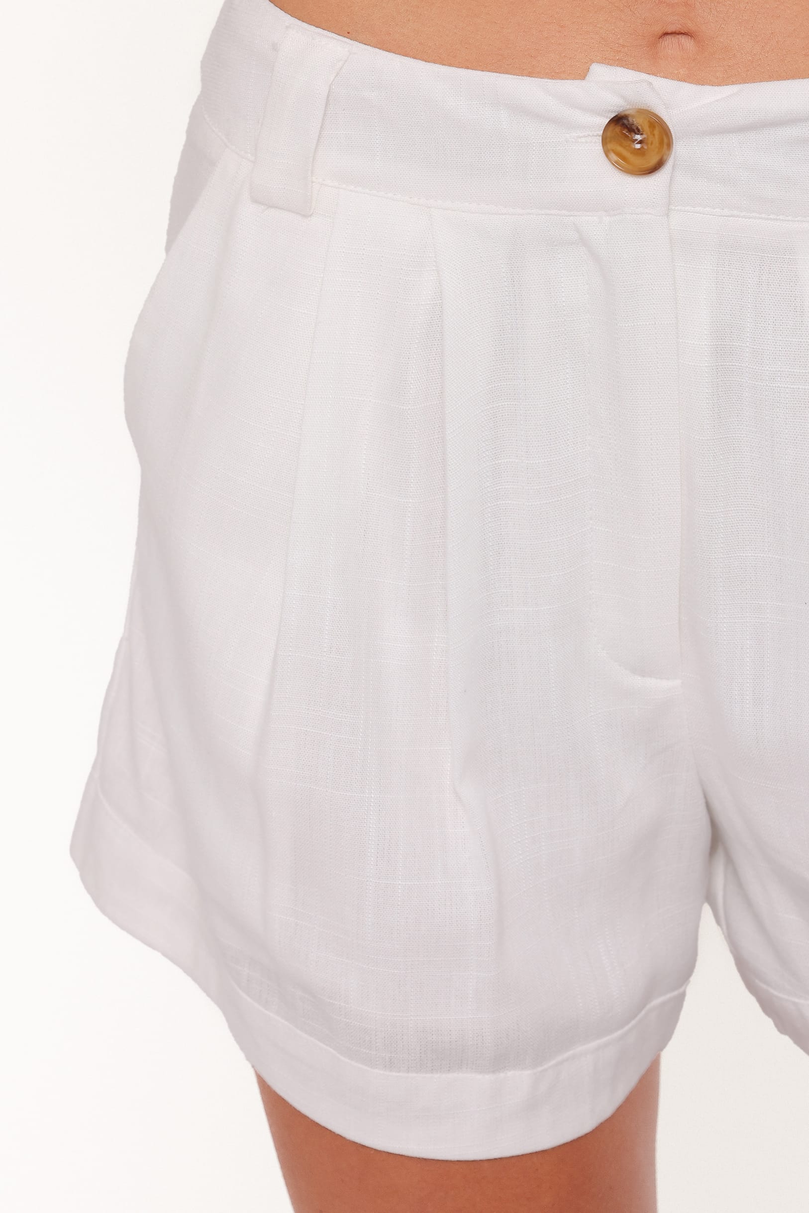 BOTTOMS Elinor Cuffed Linen Short - Cream