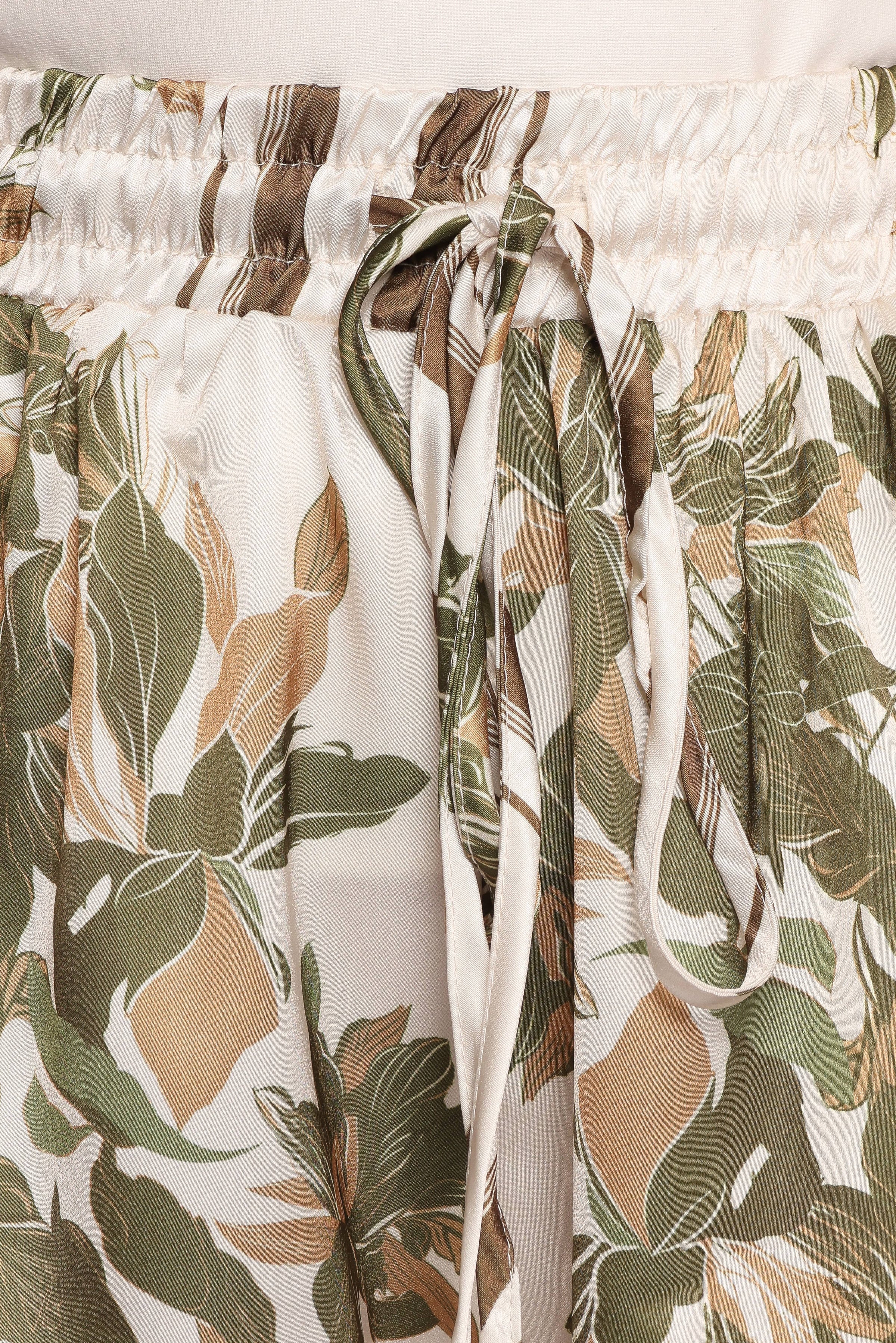 BOTTOMS Lara Shorts - Olive Print