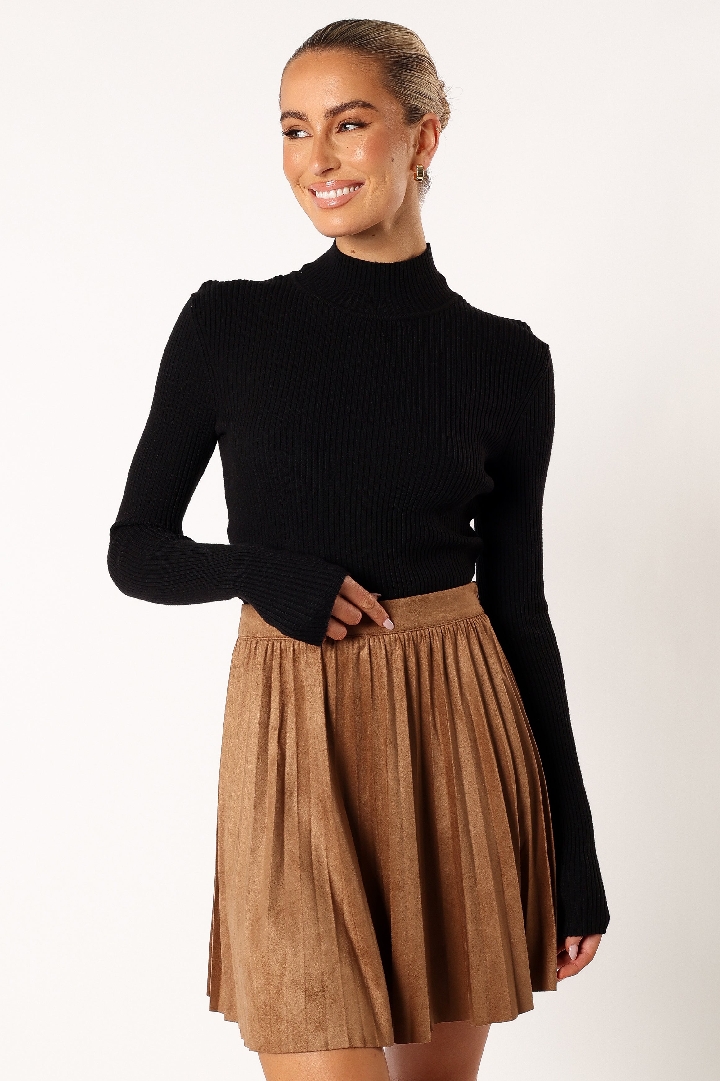 BOTTOMS @Lizzie Faux Suede Mini Skirt - Brown