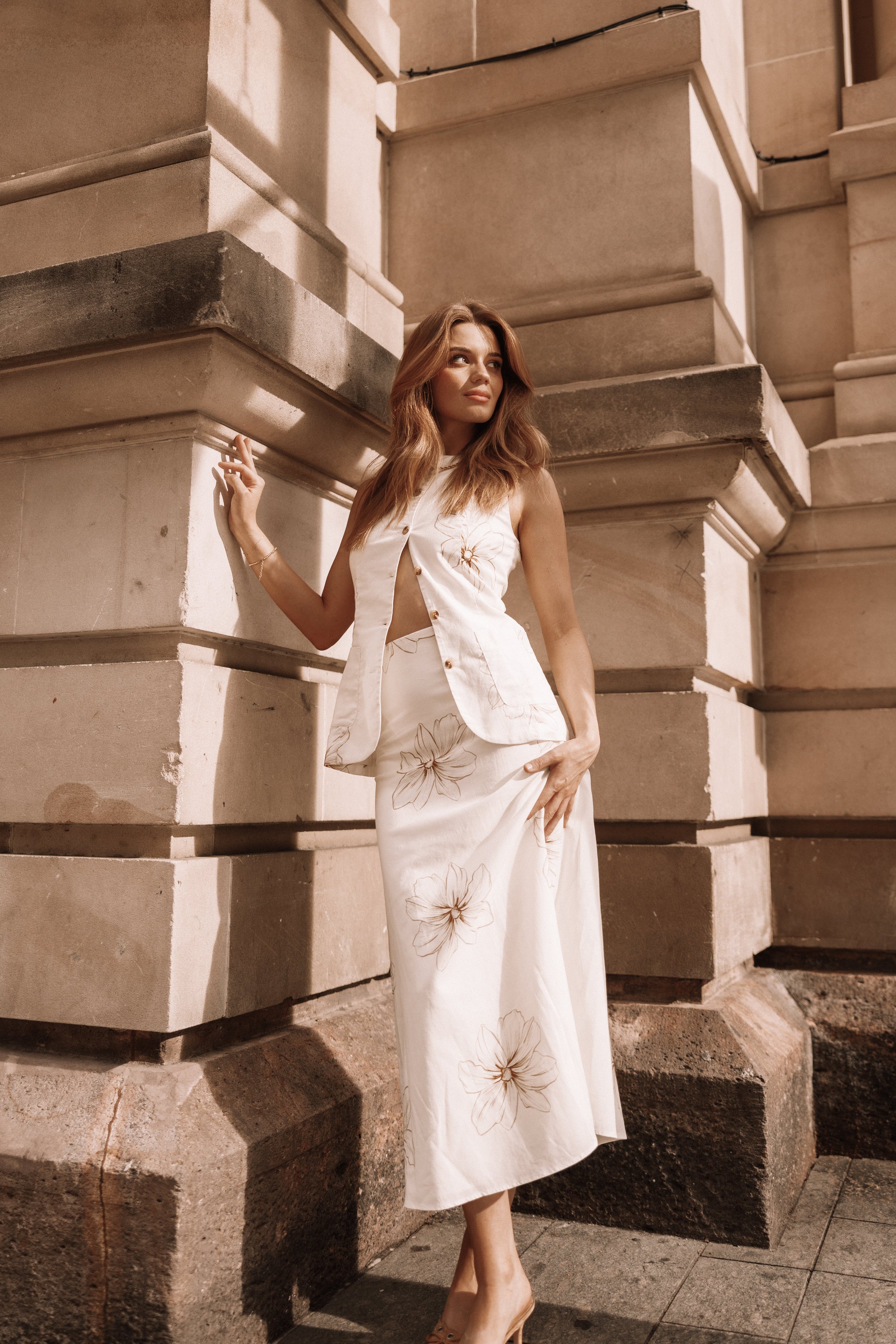 BOTTOMS @Luna Midi Skirt - Floral (Hold for Winter Essentials)