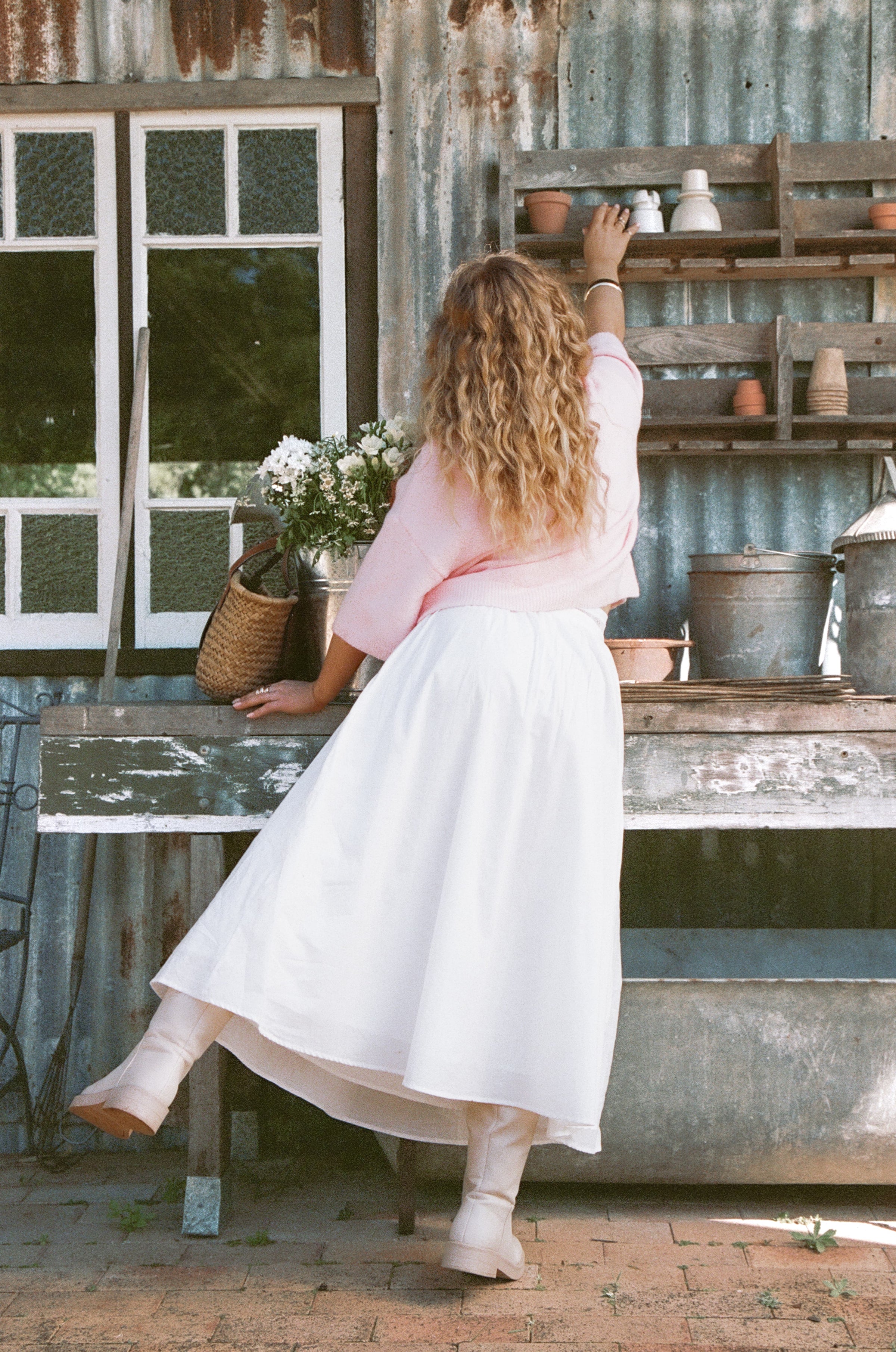 BOTTOMS Oakley Midi Skirt - White