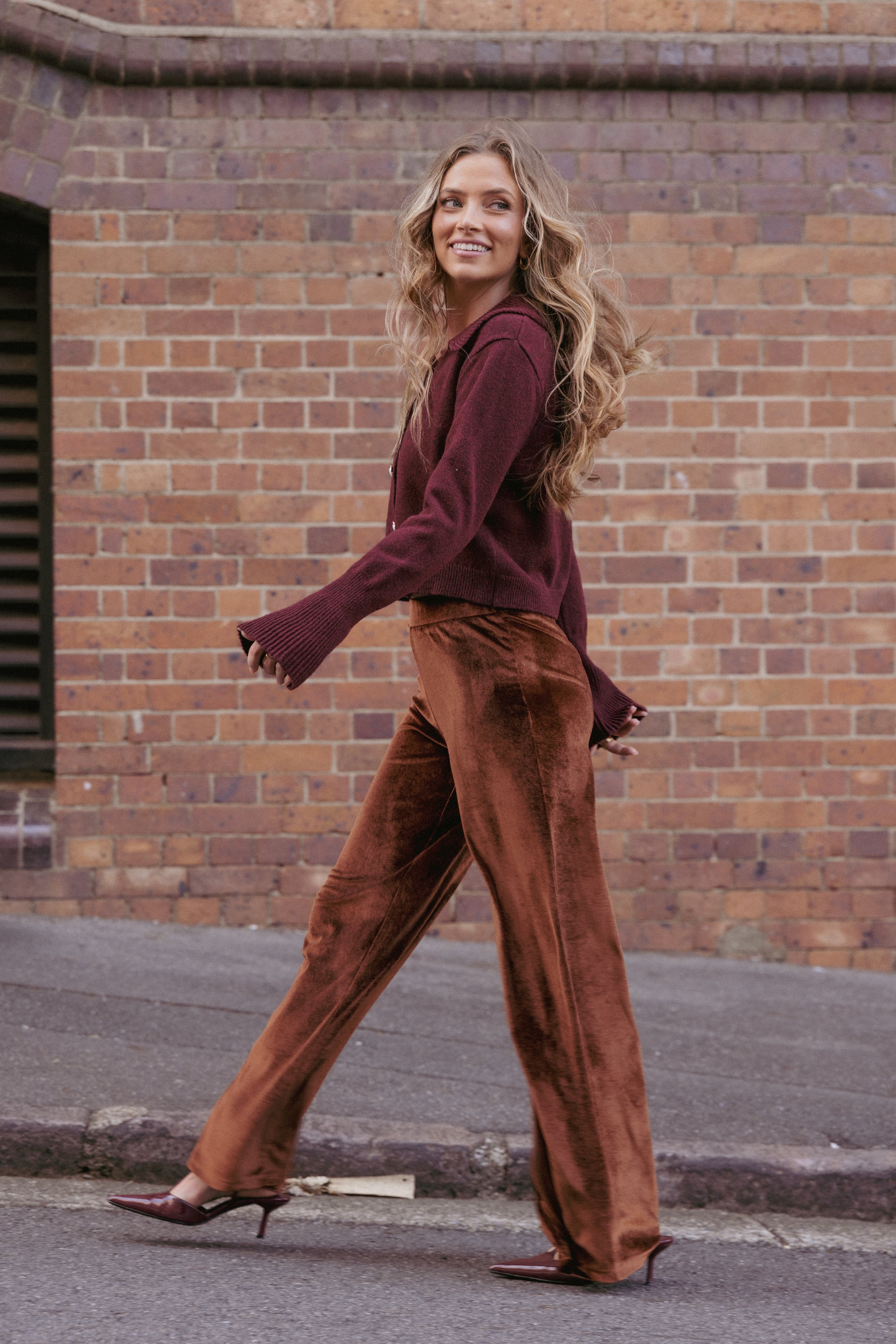 BOTTOMS Riley Stretch Velvet Pant - Chocolate