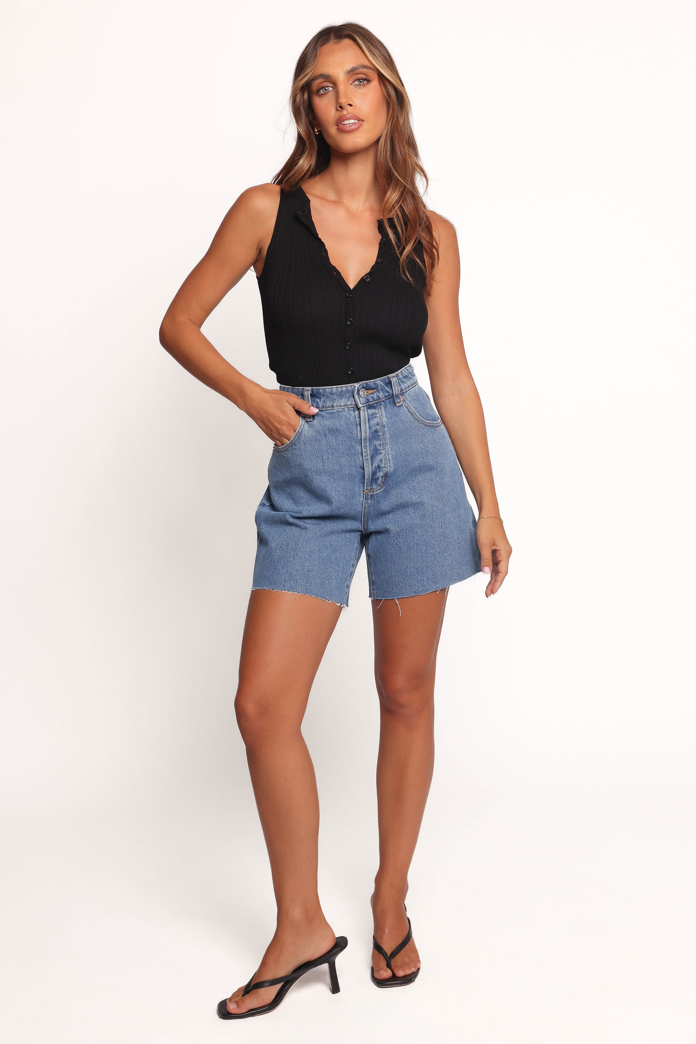 BOTTOMS Rollas 90s Relaxed Short - River Blue