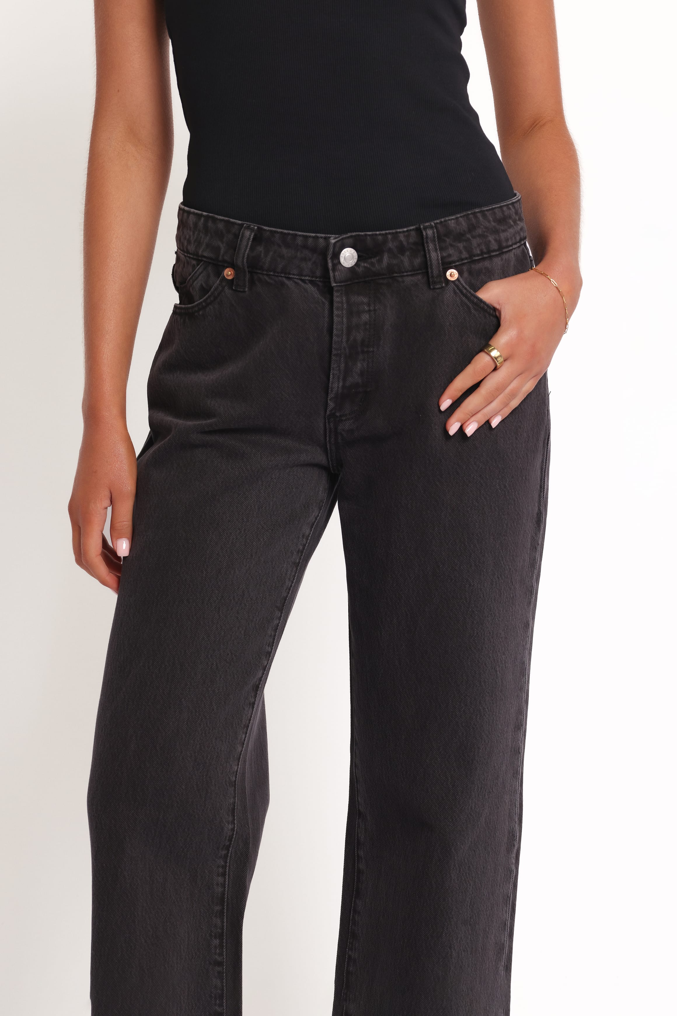 BOTTOMS Rollas Heidi Low Rise Jeans - Stone Black