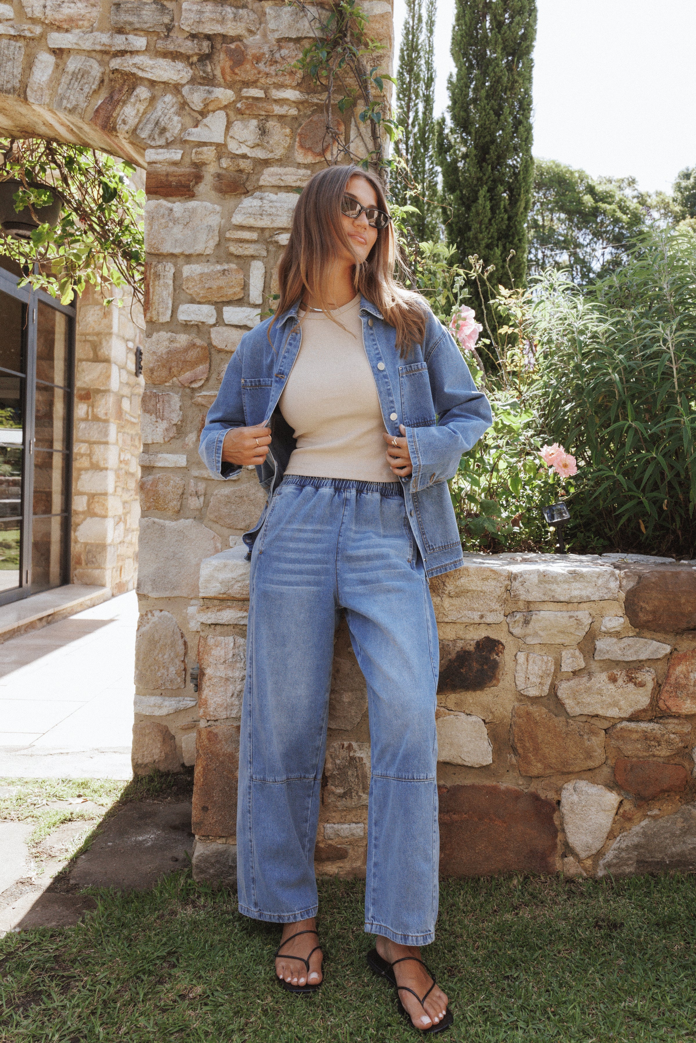 BOTTOMS Sophie Cropped Barrel Jean - Medium Wash