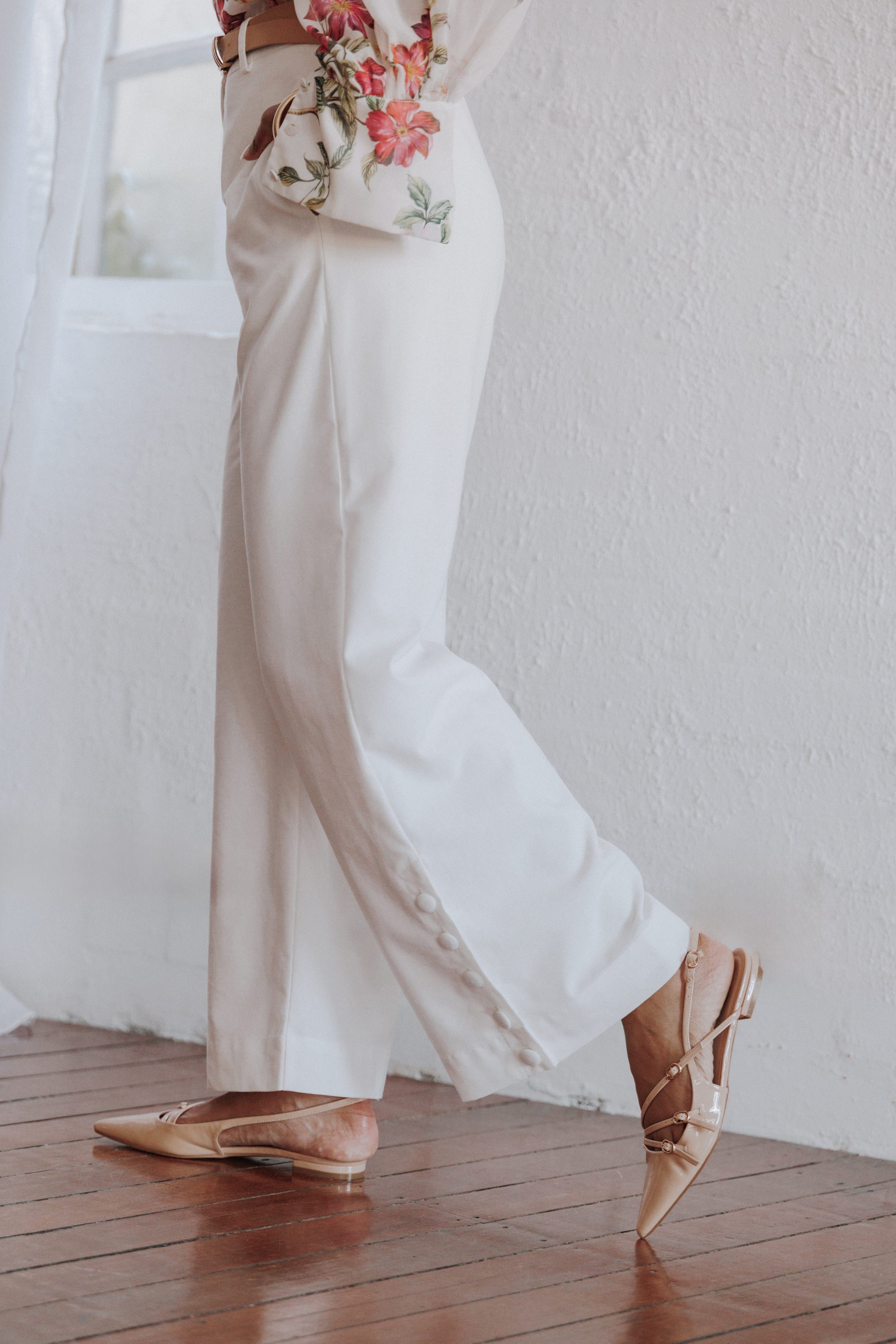 BOTTOMS Tullia Button Detail Pant - White