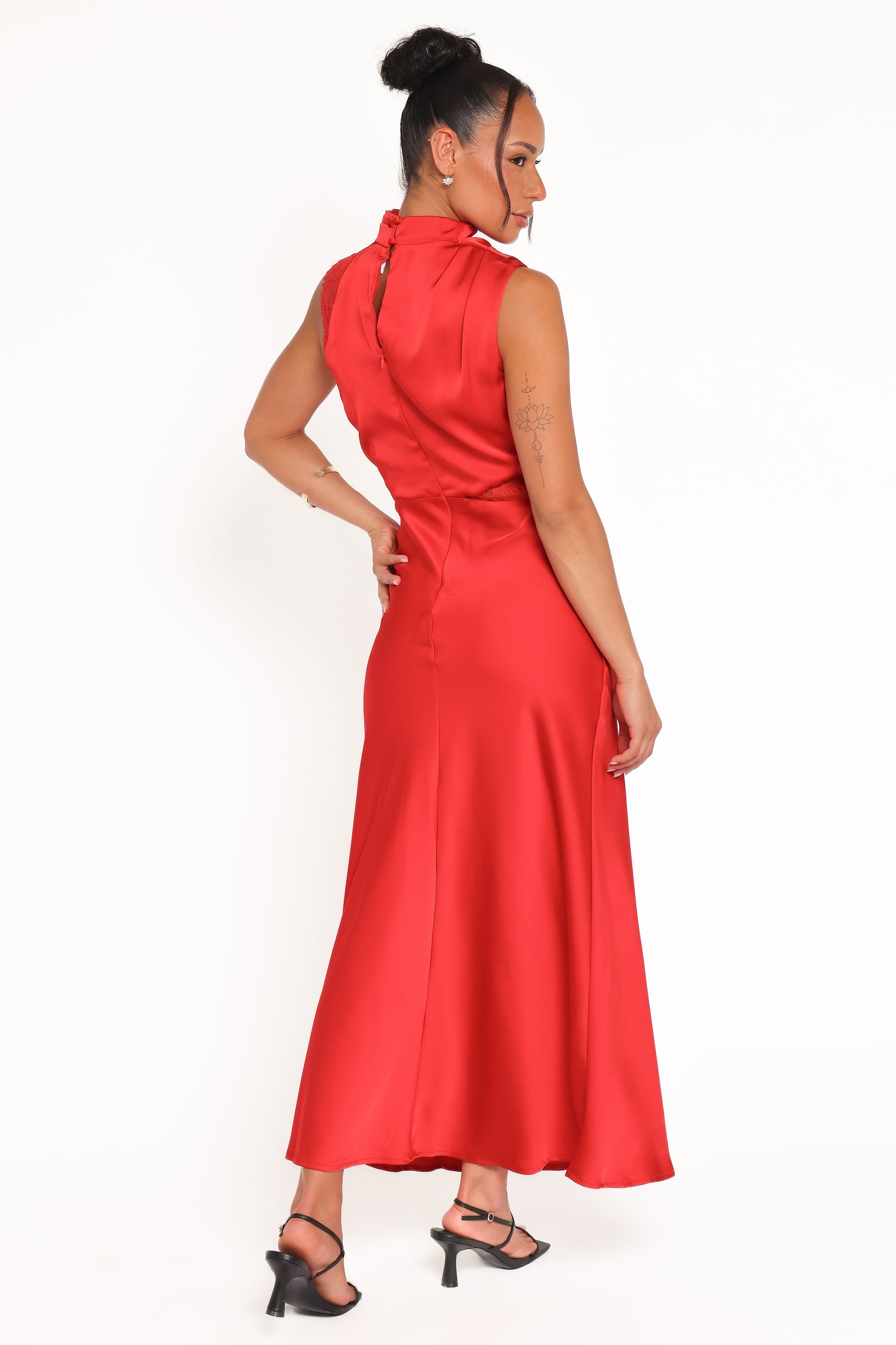 DRESSES Anabelle Halter Neck Lace Maxi Dress - Red