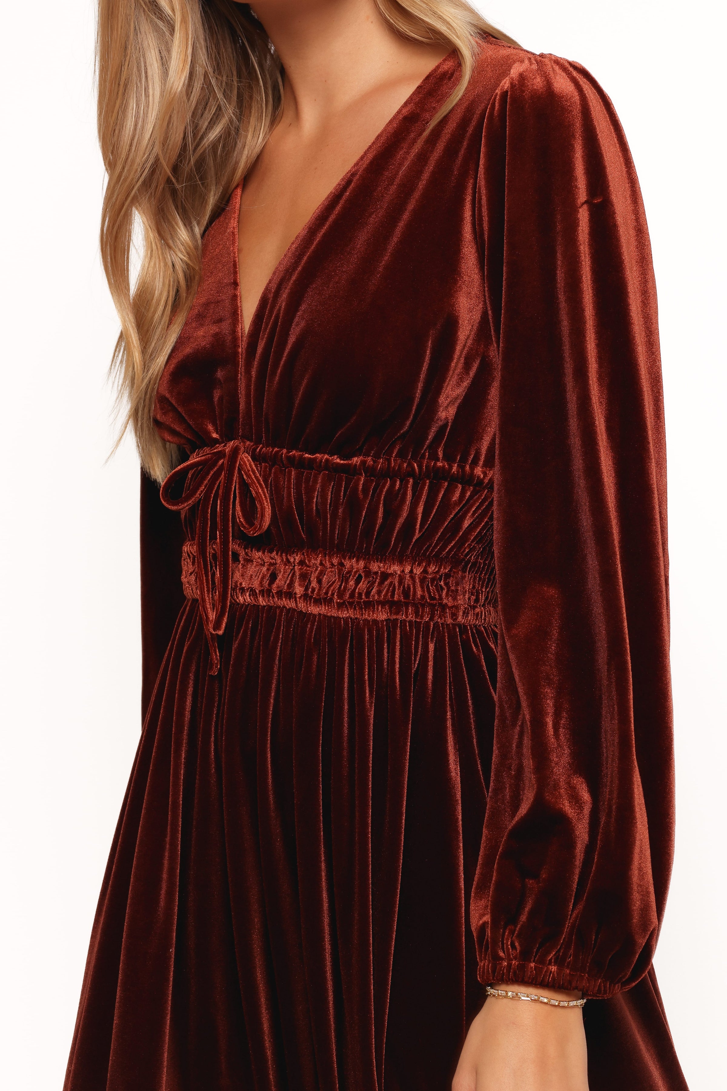 DRESSES Cece Velvet Long Sleeve Maxi Dress - Rust