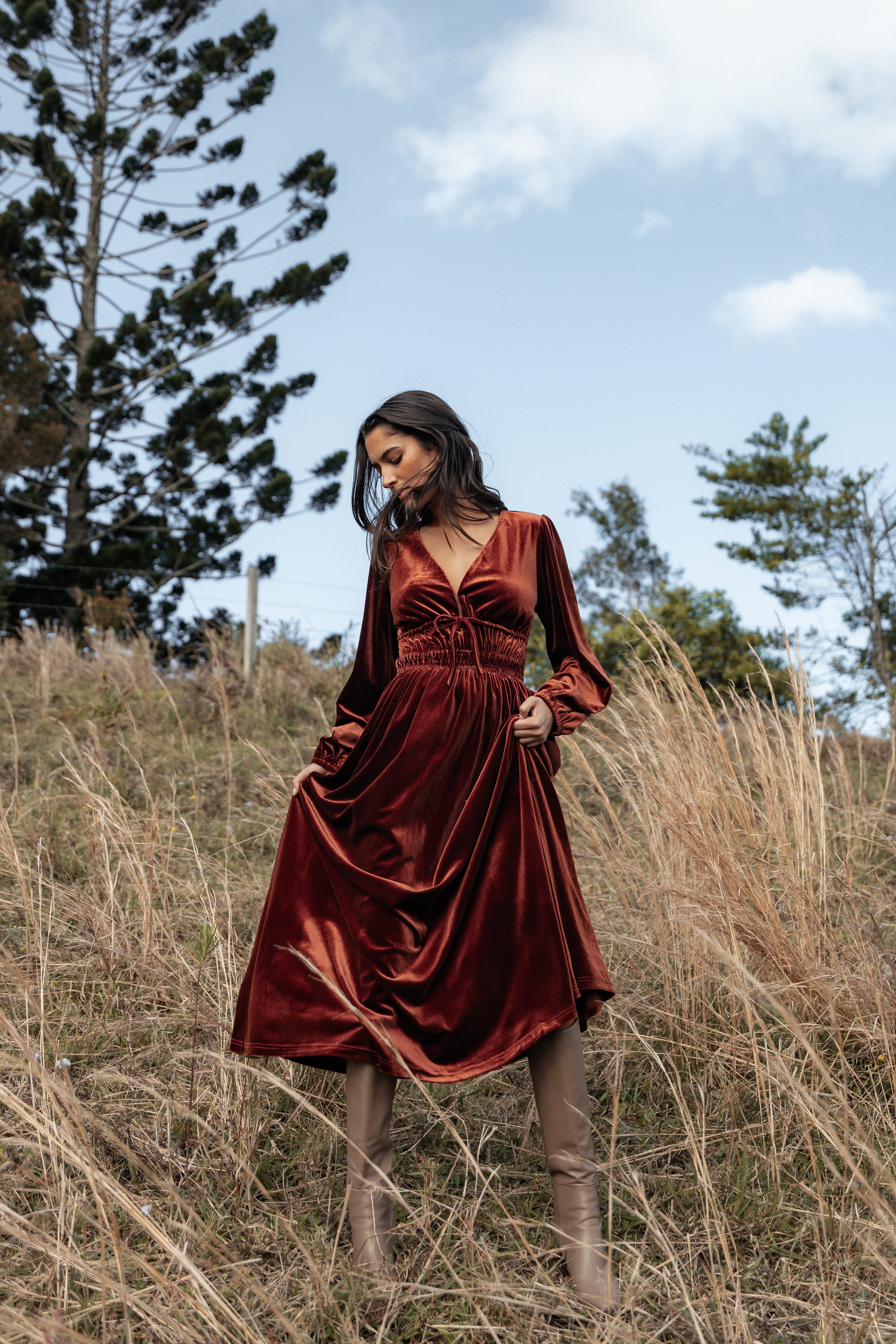 DRESSES Cece Velvet Long Sleeve Maxi Dress - Rust