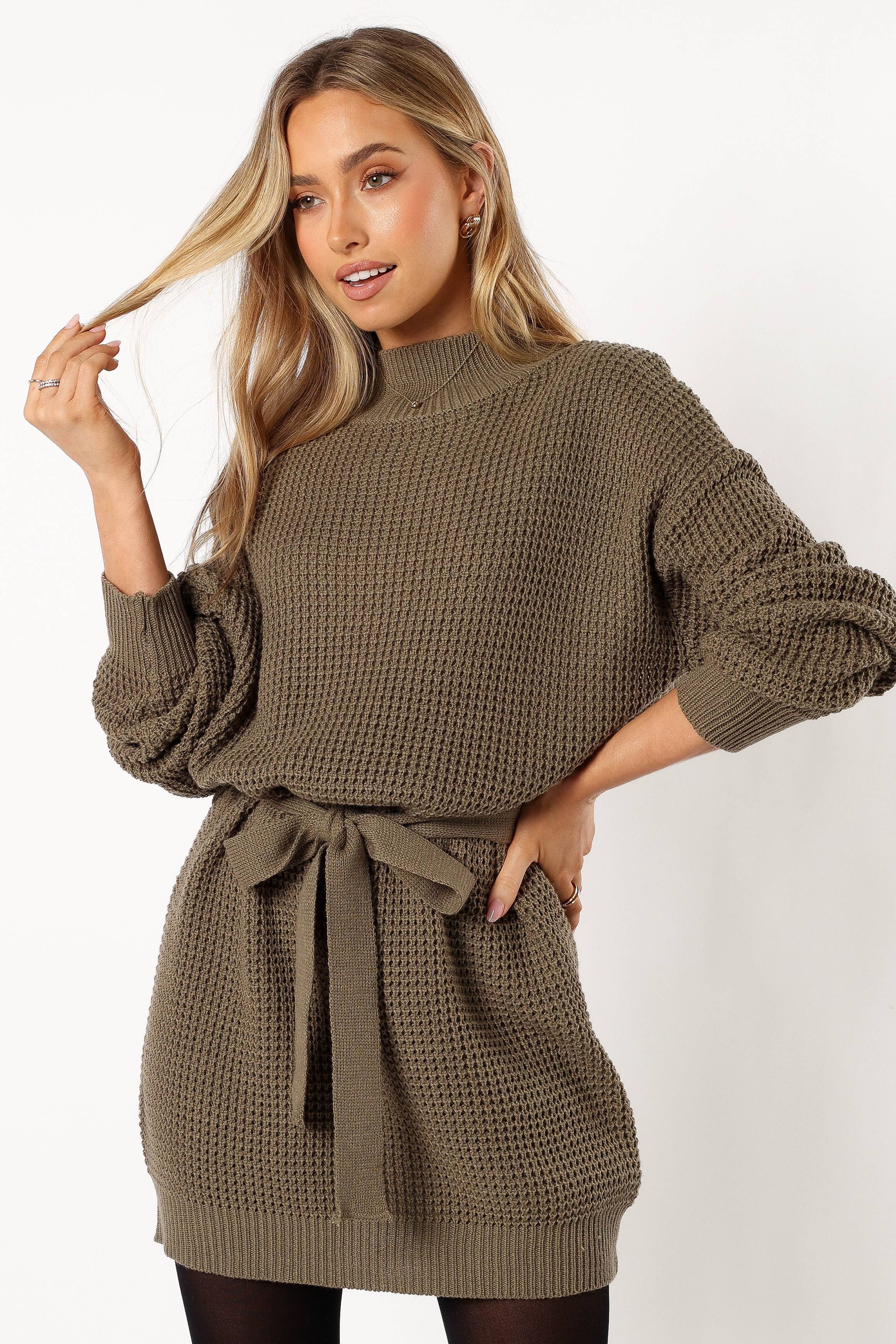 DRESSES @Cozette Longsleeve Mini Dress - Olive