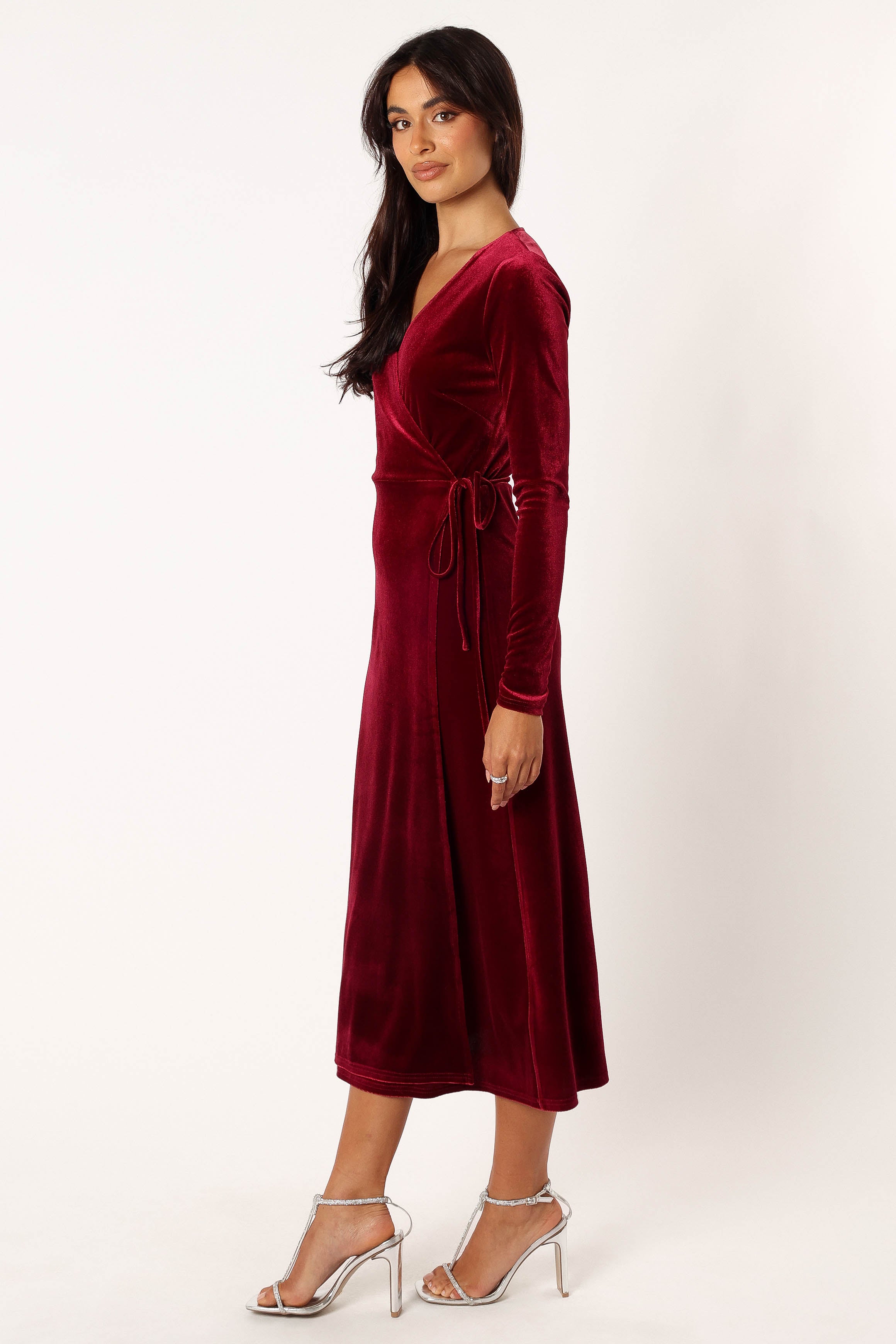 DRESSES @Darby Longsleeve Midi Dress - Burgundy