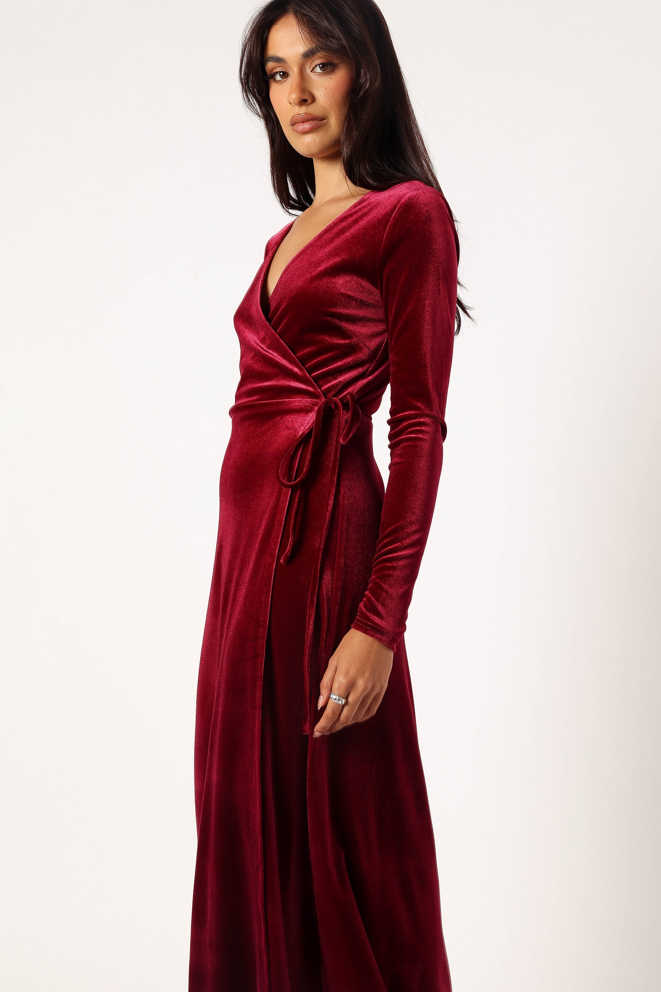 DRESSES @Darby Longsleeve Midi Dress - Burgundy